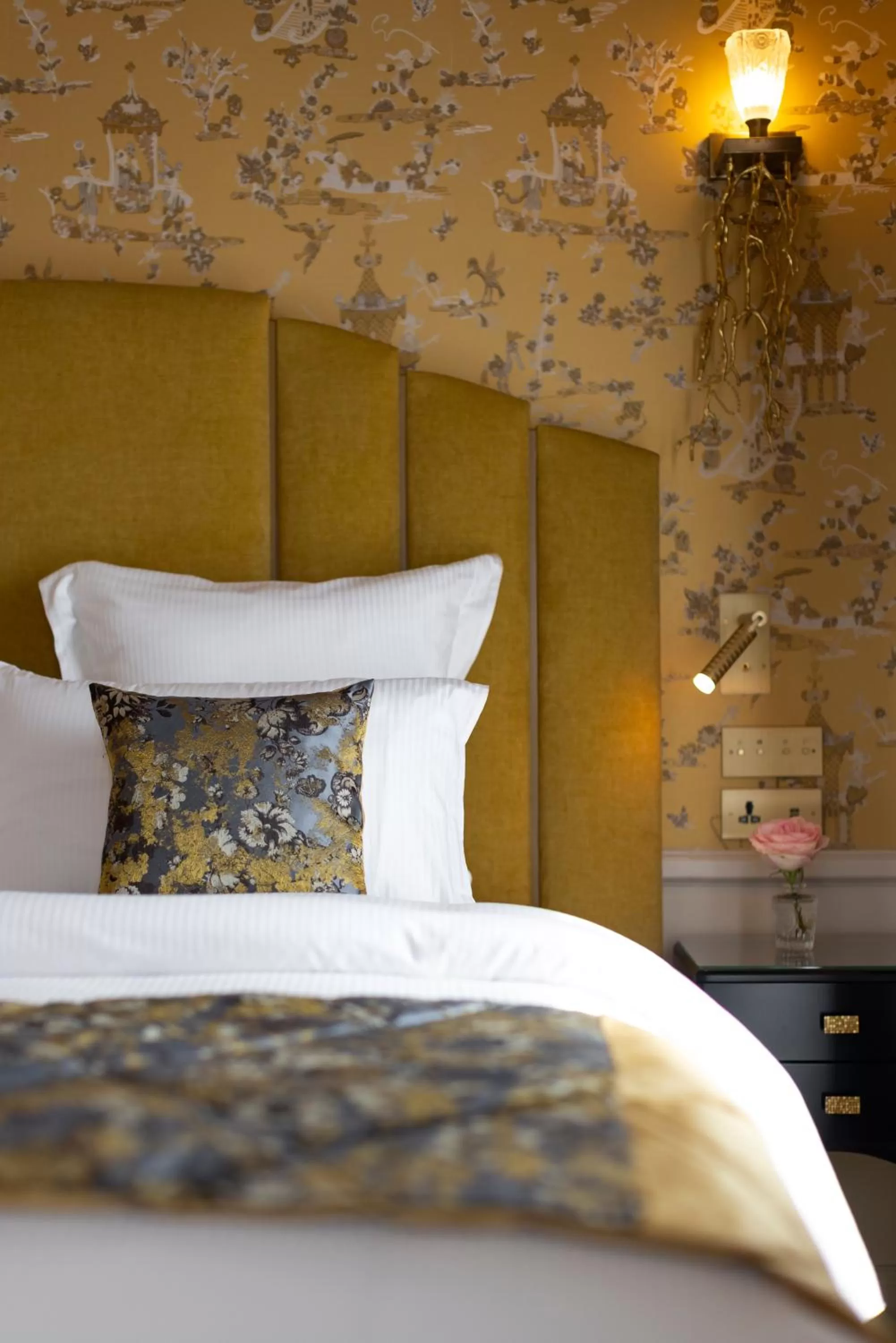 Bed in Manolita Paris