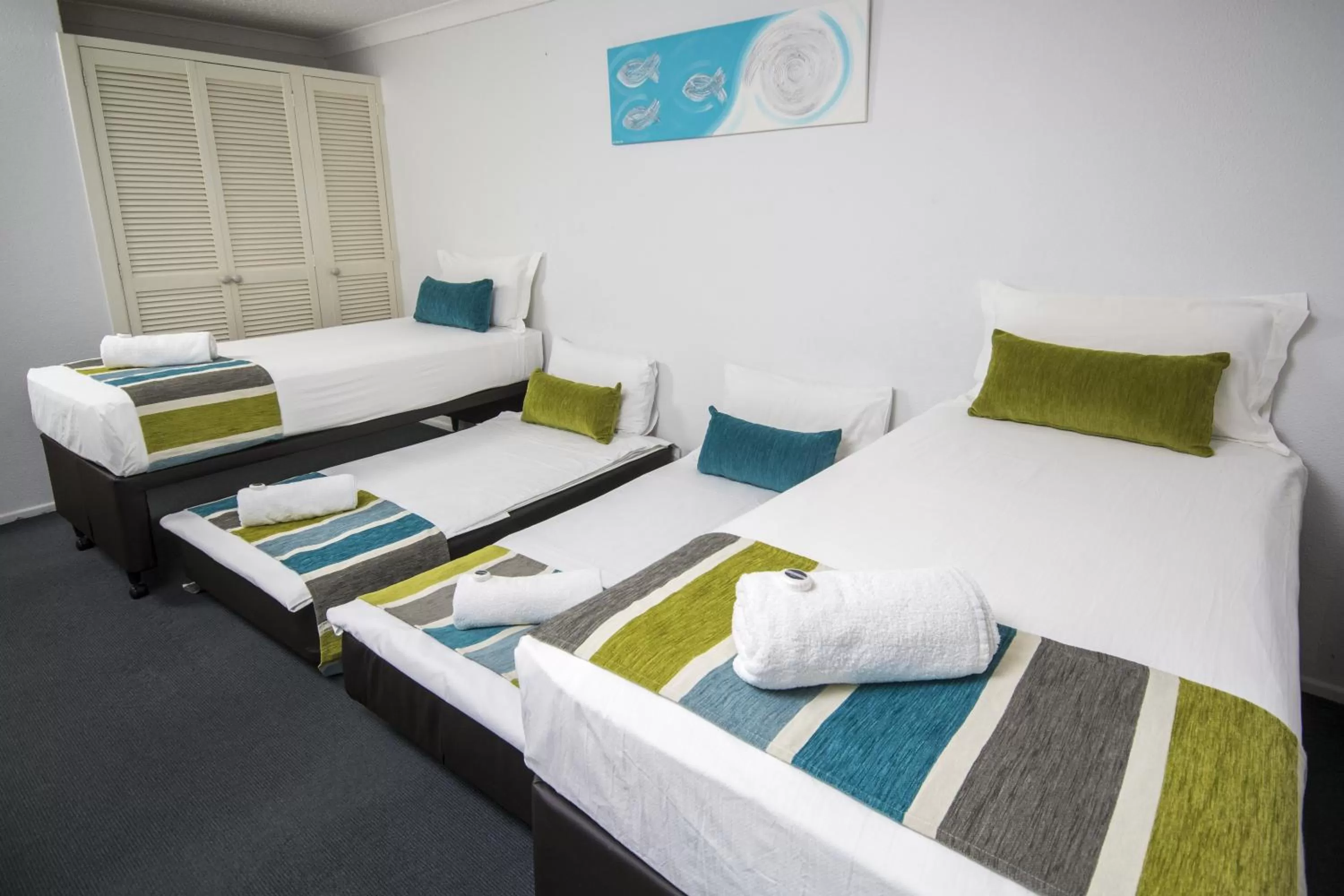 Bedroom, Bed in The Beach Motel Hervey Bay