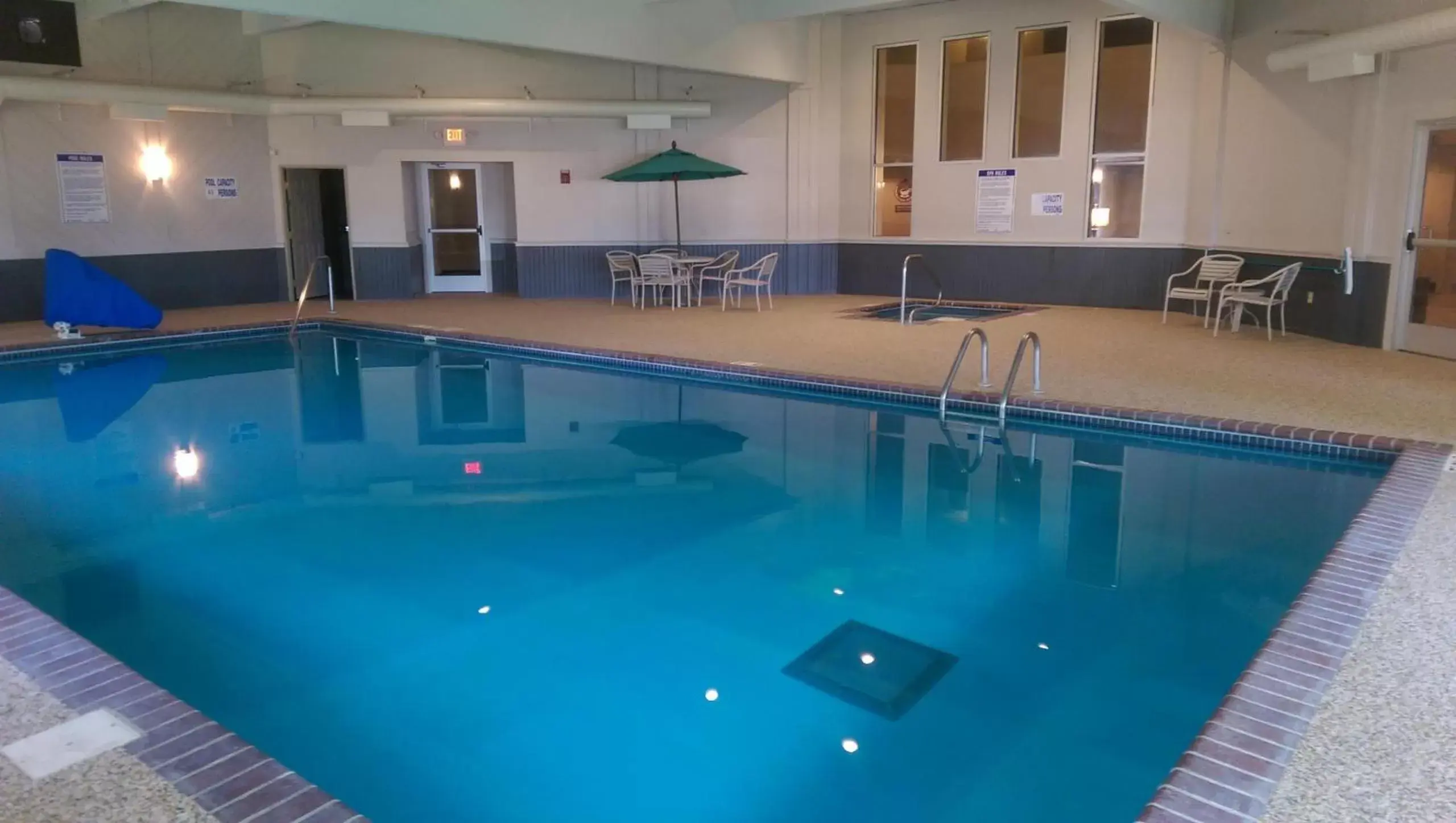 , Swimming Pool in AmericInn by Wyndham Sleepy Eye