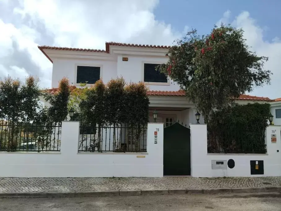 Property Building in Villa Privée Cascais