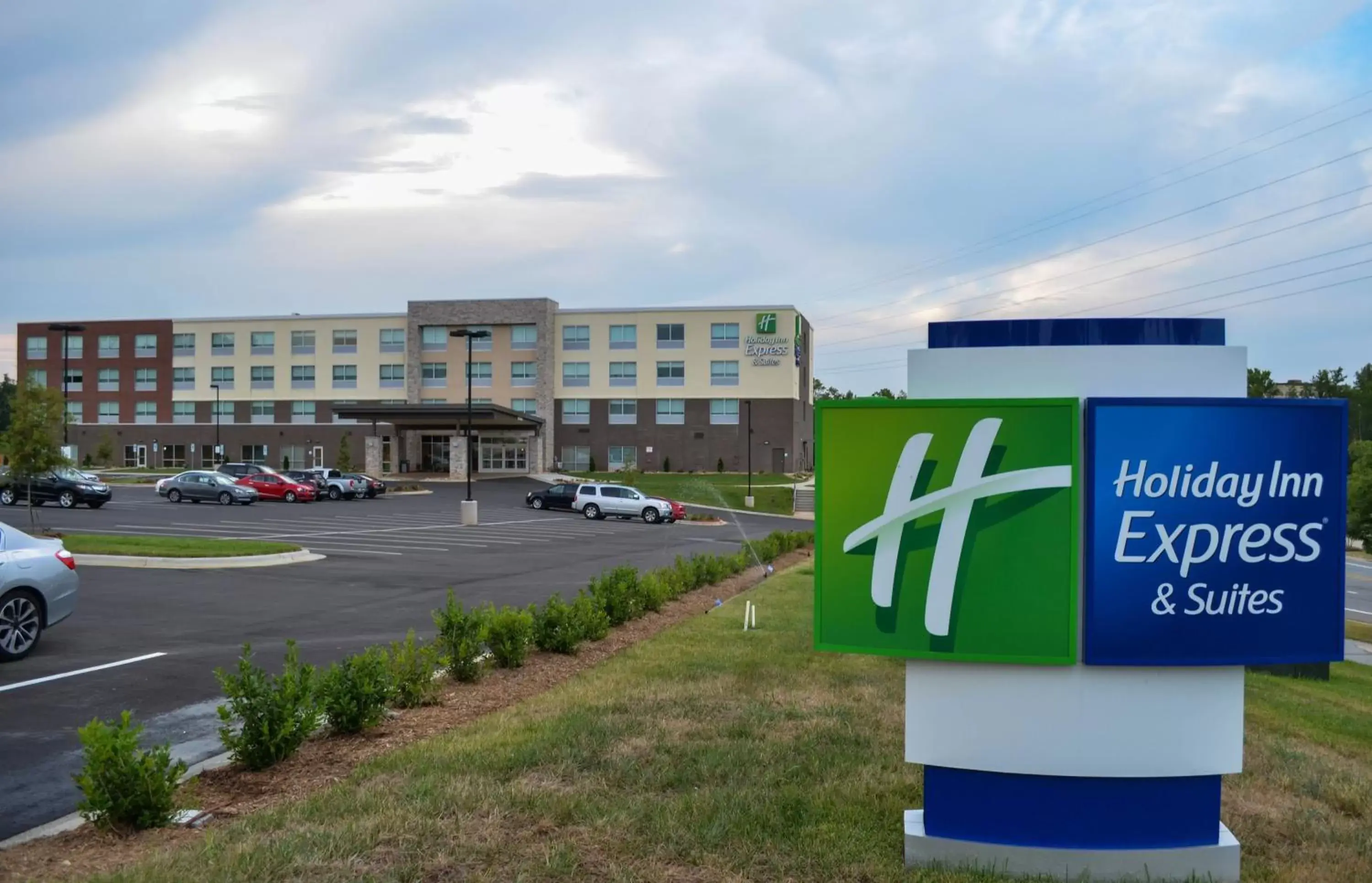 Property Building in Holiday Inn Express & Suites Raleigh Airport - Brier Creek, an IHG Hotel