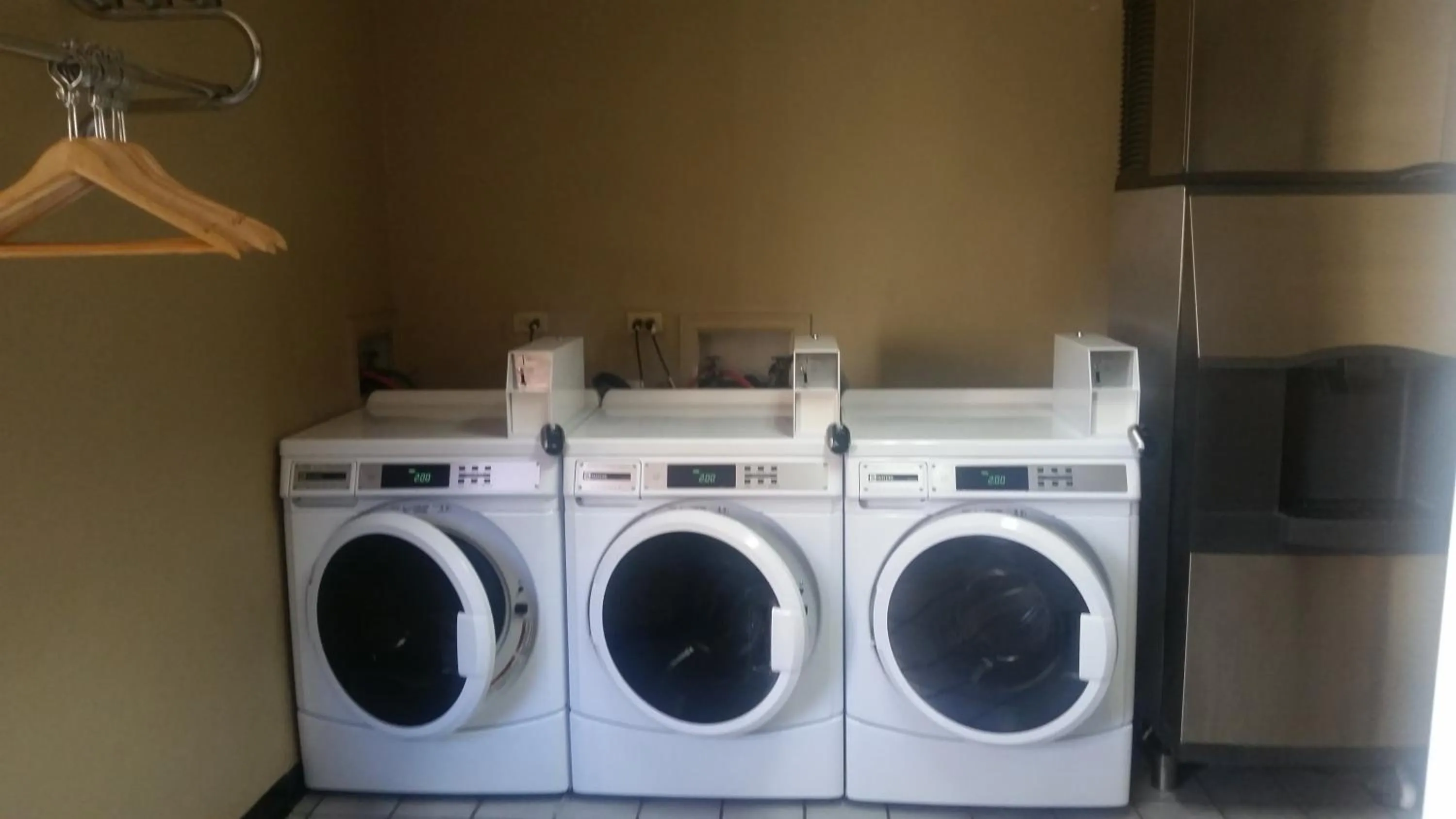 Area and facilities in Super 8 by Wyndham Denver Central