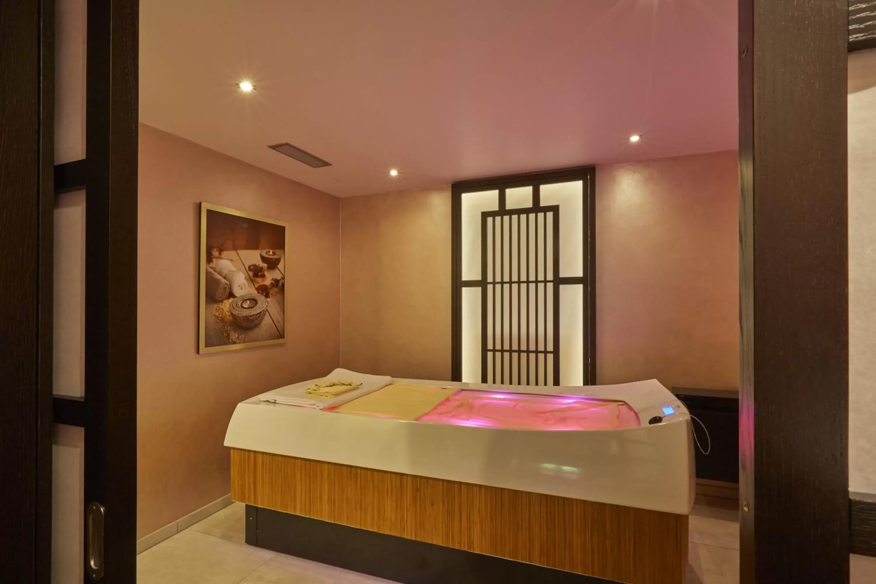 Spa and wellness centre/facilities, Bathroom in H+ Hotel & SPA Friedrichroda