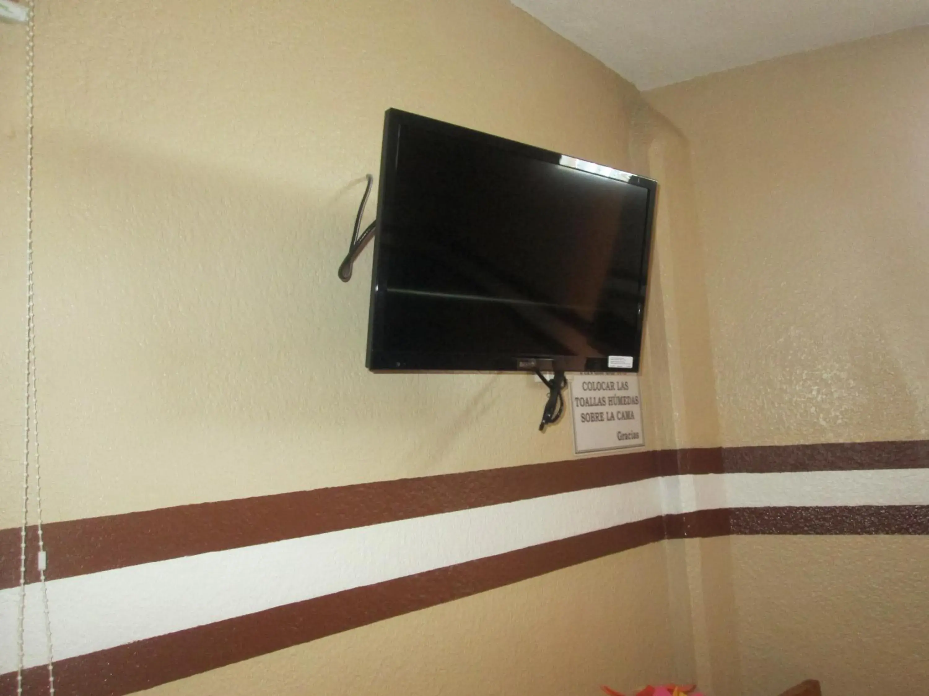 TV and multimedia, TV/Entertainment Center in Posada Arny