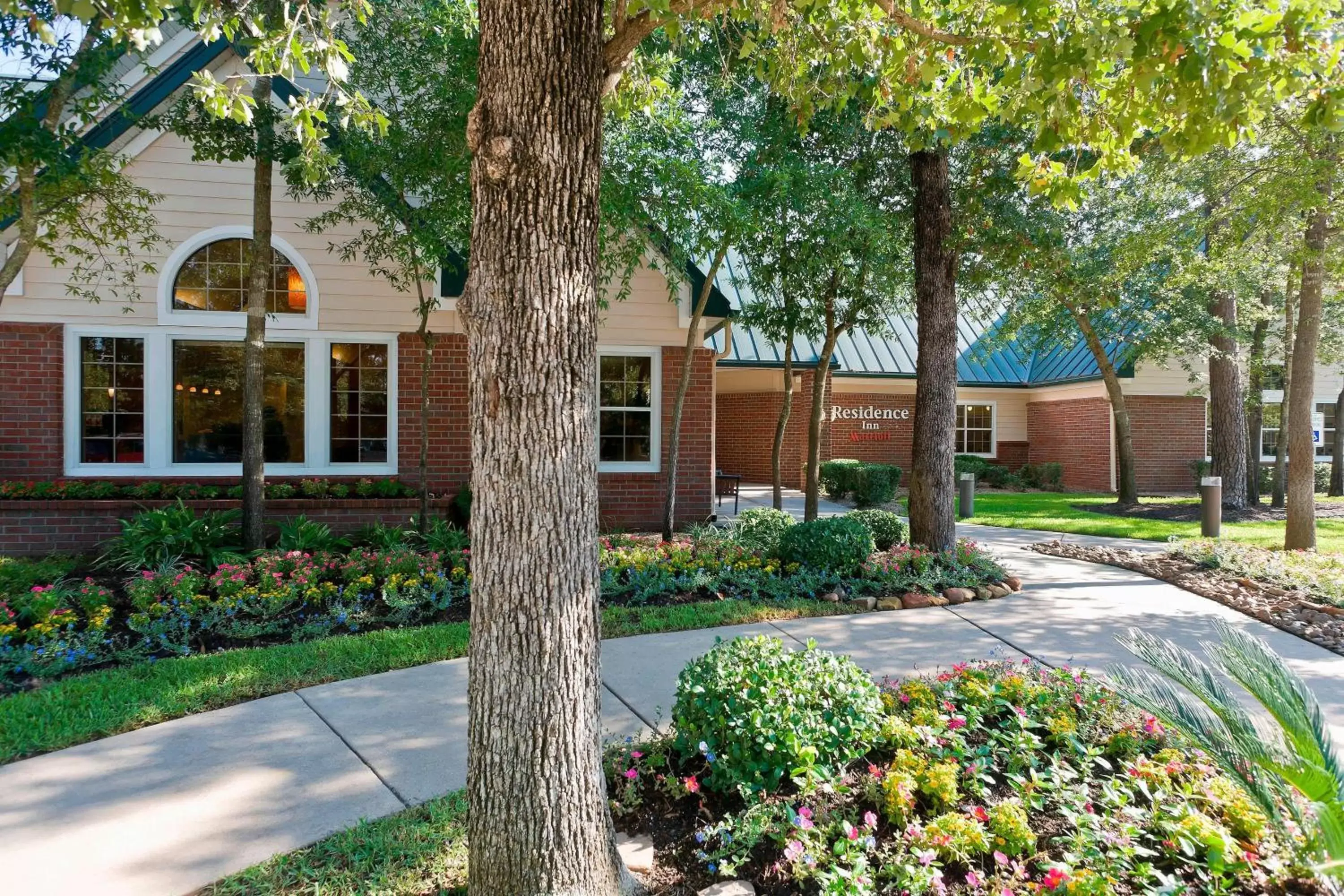 Property Building in Residence Inn by Marriott Houston The Woodlands/Lake Front Circle