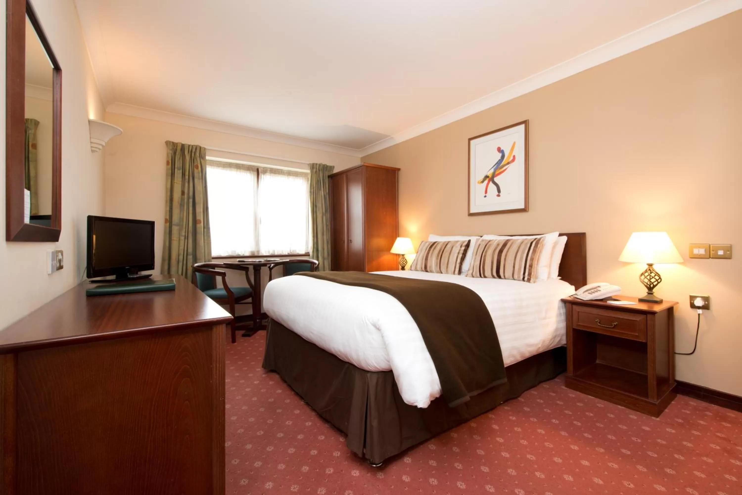 Bedroom, Bed in Ellington Lodge at The Concorde