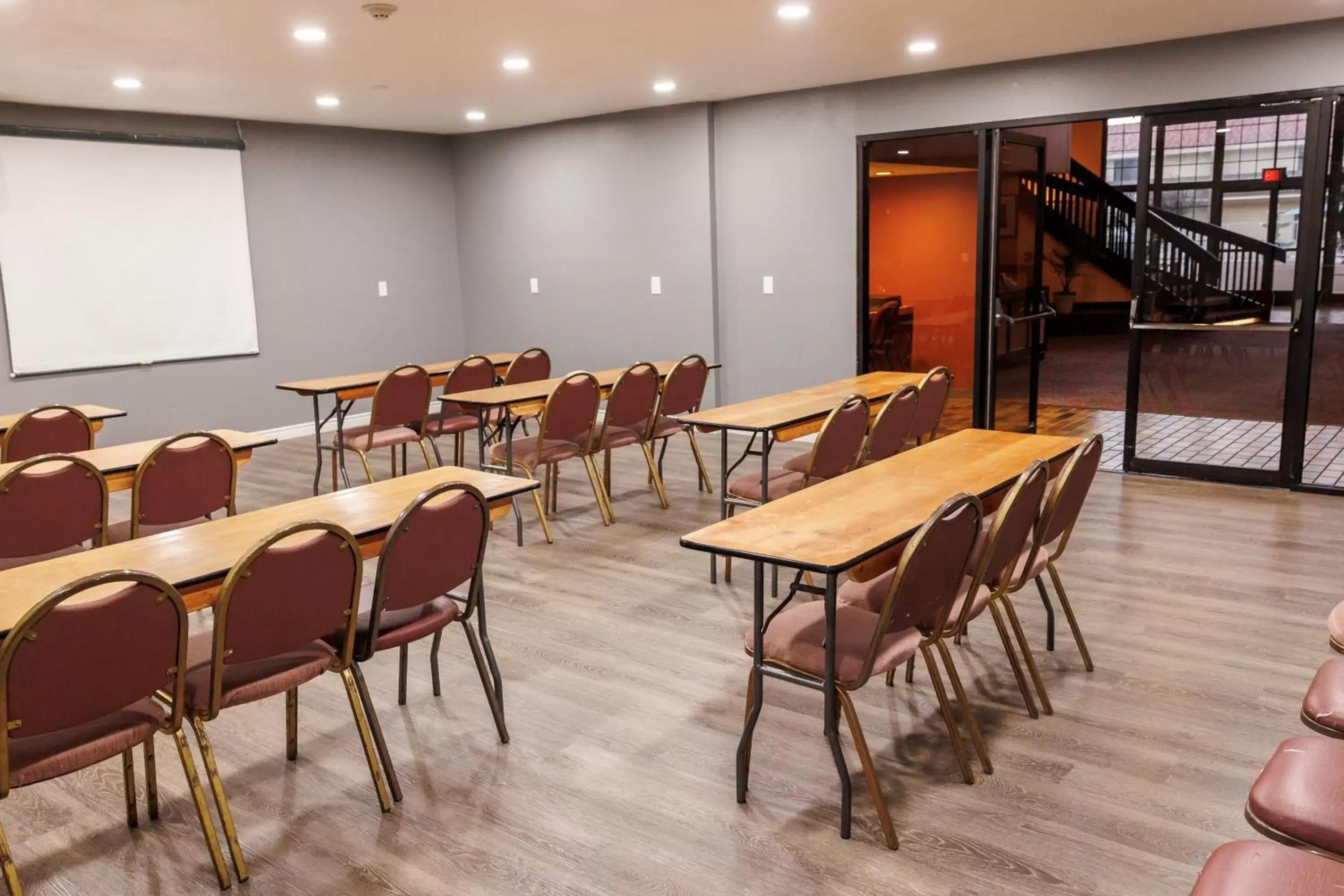 Meeting/conference room in Heritage Inn & Suites Ridgecrest - China Lake