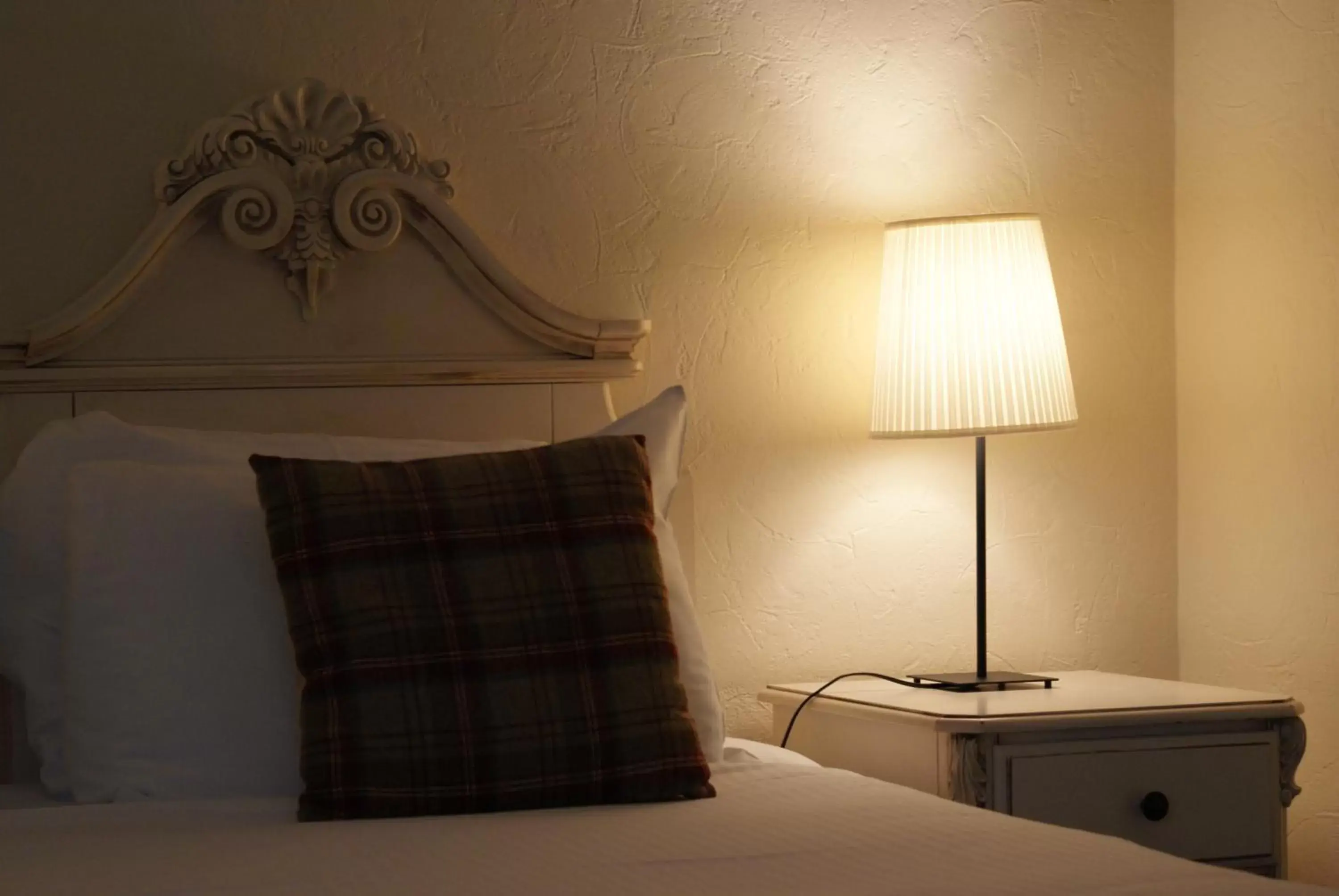 Bed in Glen Mhor Hotel