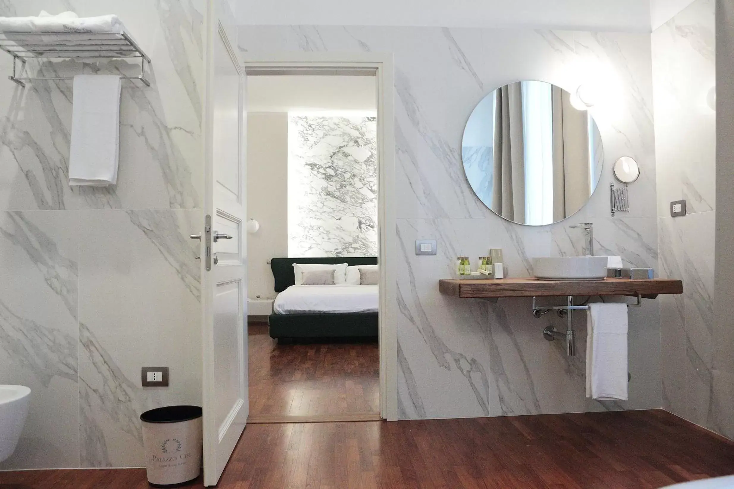 Bed, Bathroom in Palazzo Cini Luxury Rooms in Pisa