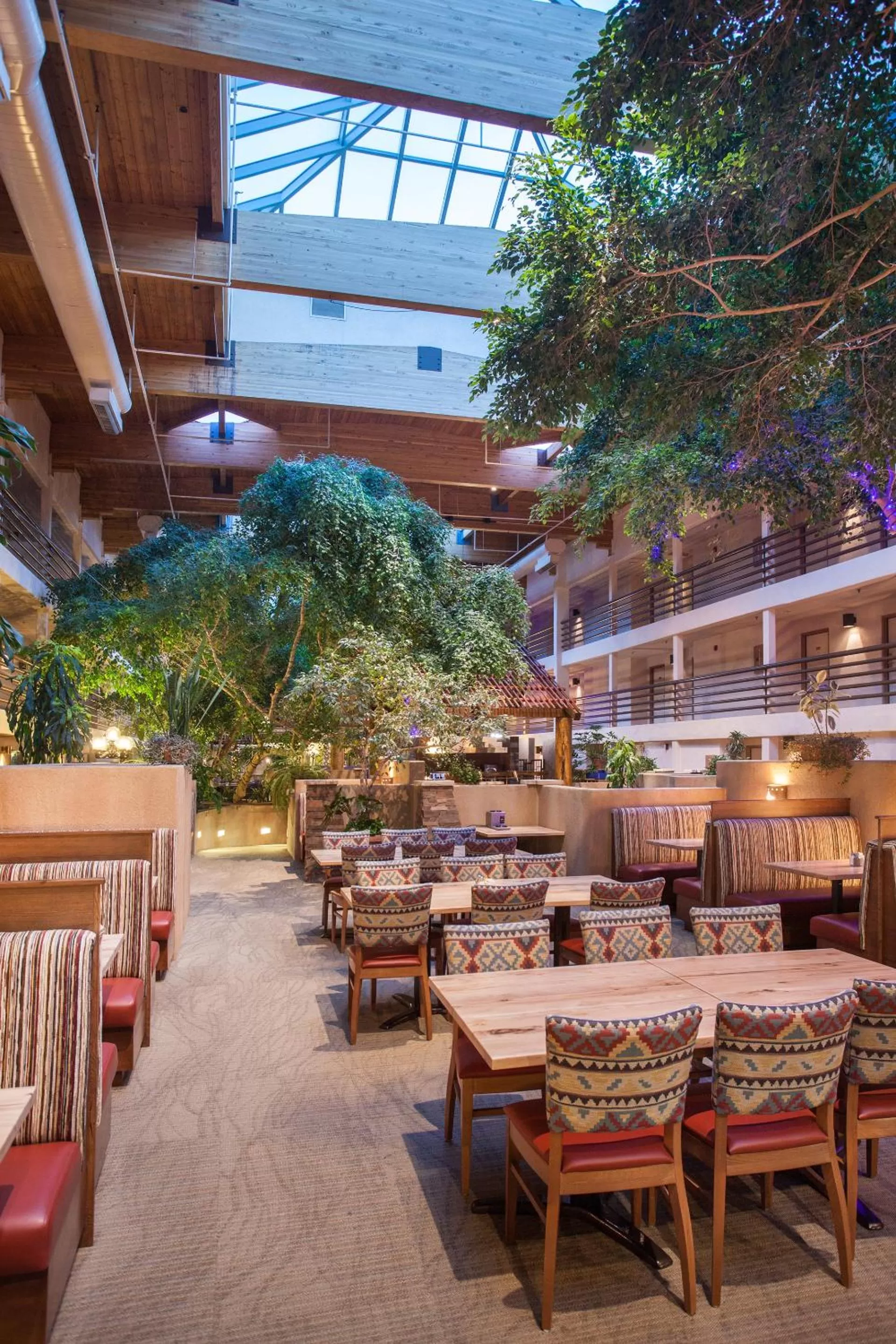 Restaurant/places to eat in Grand Canyon Plaza Hotel-South Rim