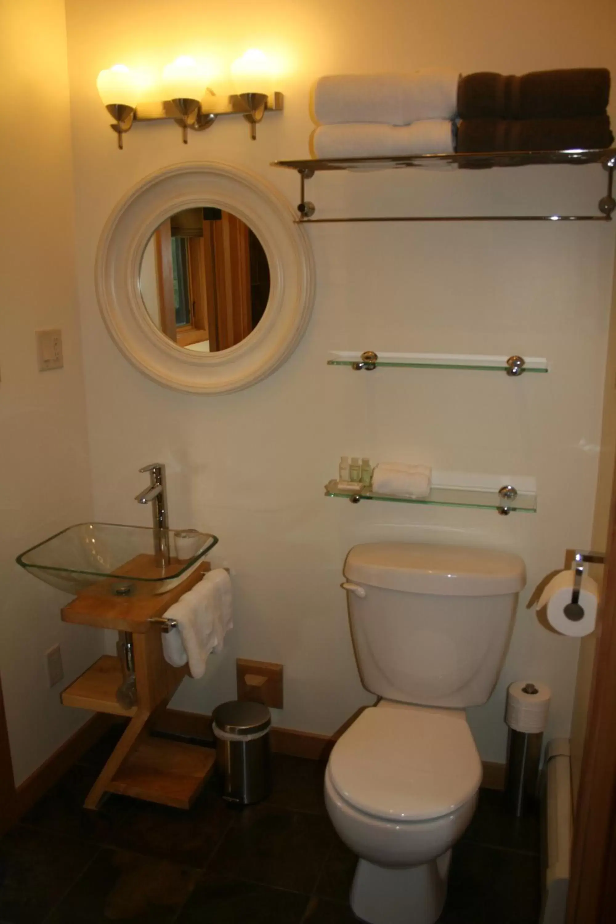 Bathroom in Canyon Ridge Lodge