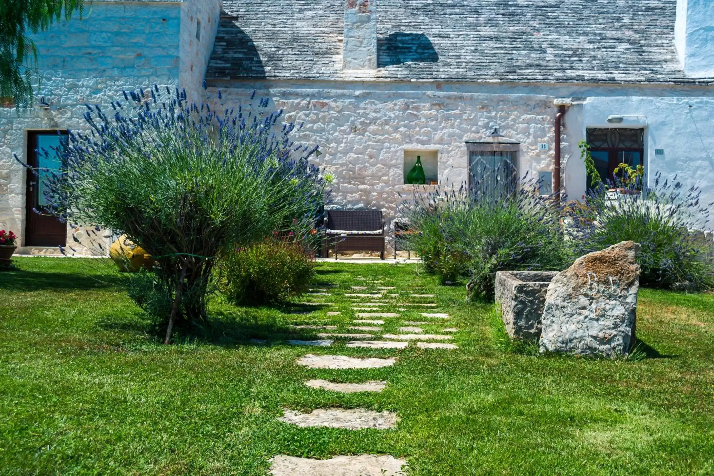 Facade/entrance, Property Building in B&B Trulli Donna Isabella