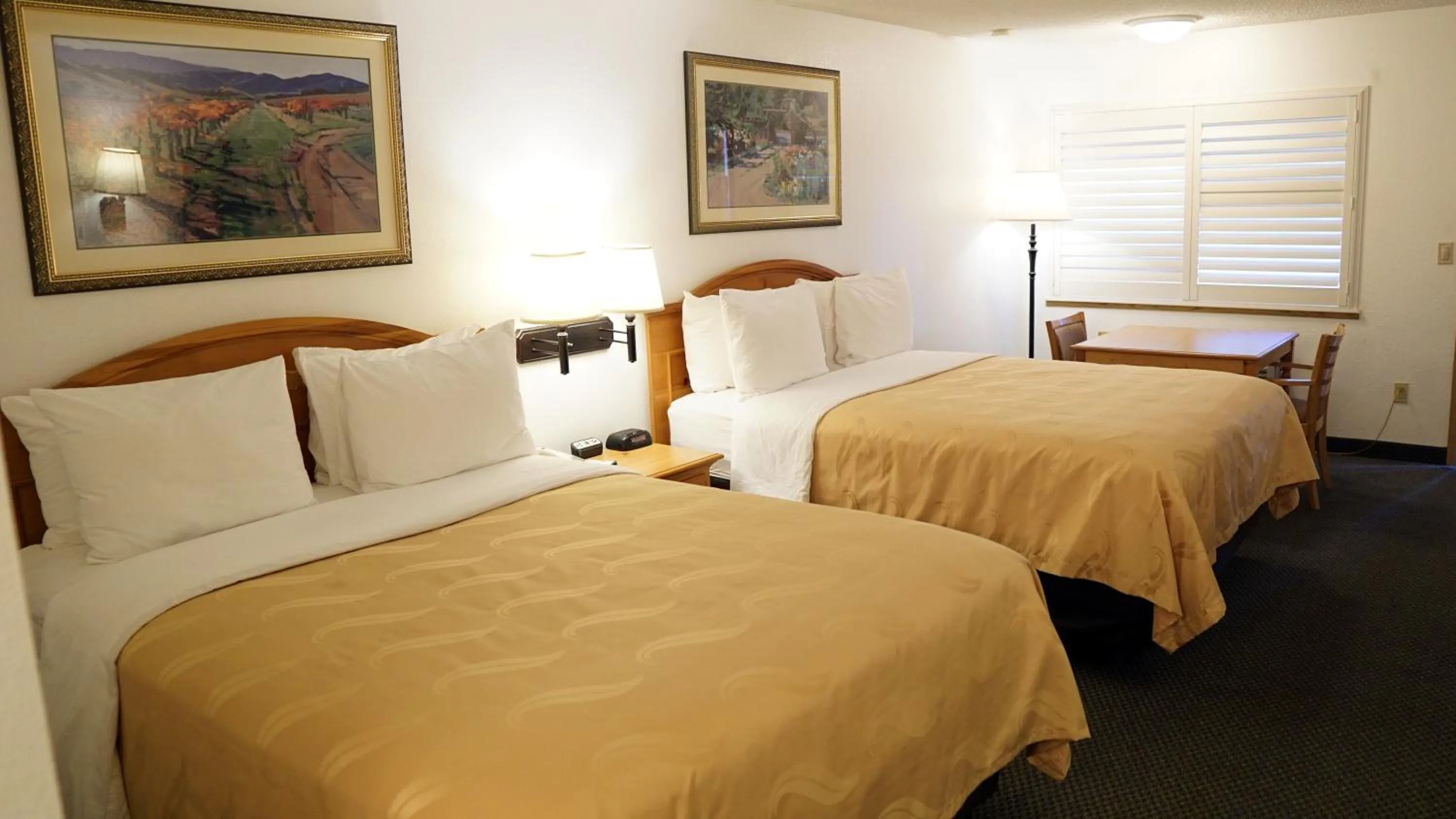 Bedroom, Bed in Quality Inn Near Fort Hunter Liggett