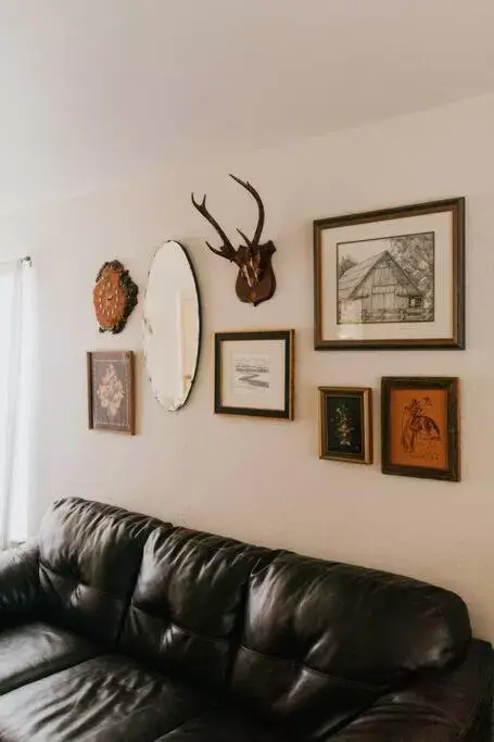 Living room, Seating Area in The Long Barn Lodge