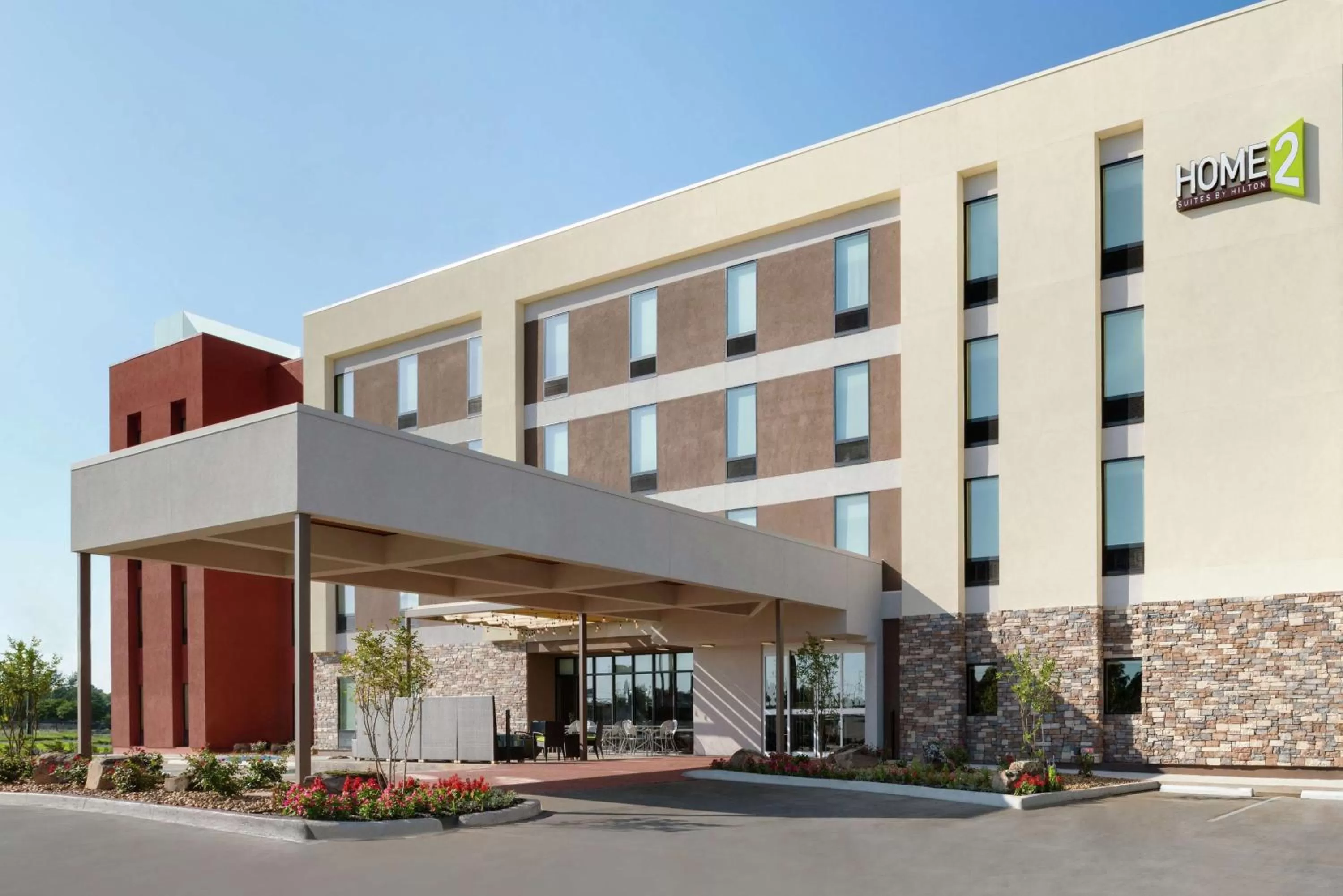 Property building in Home2 Suites by Hilton Alexandria