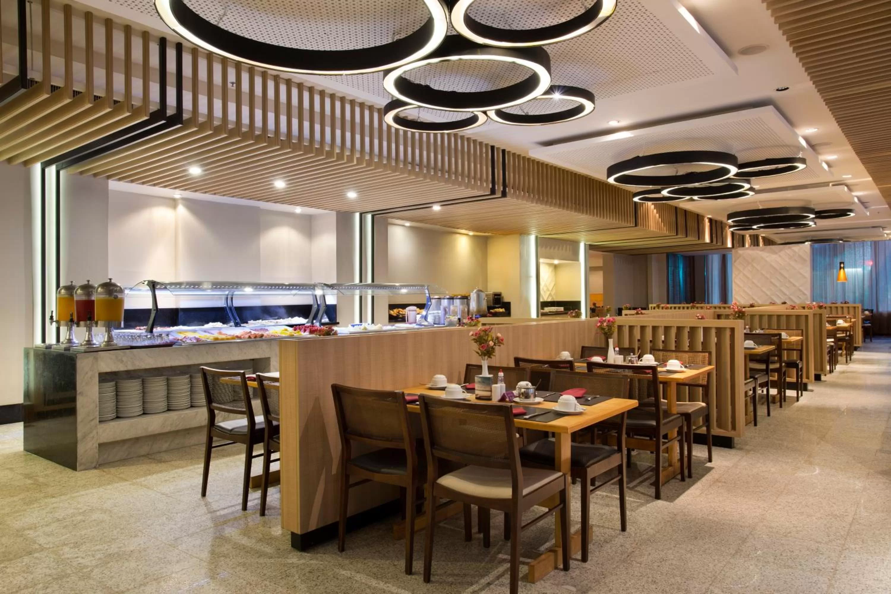 Restaurant/places to eat in Royal Rio Palace Hotel