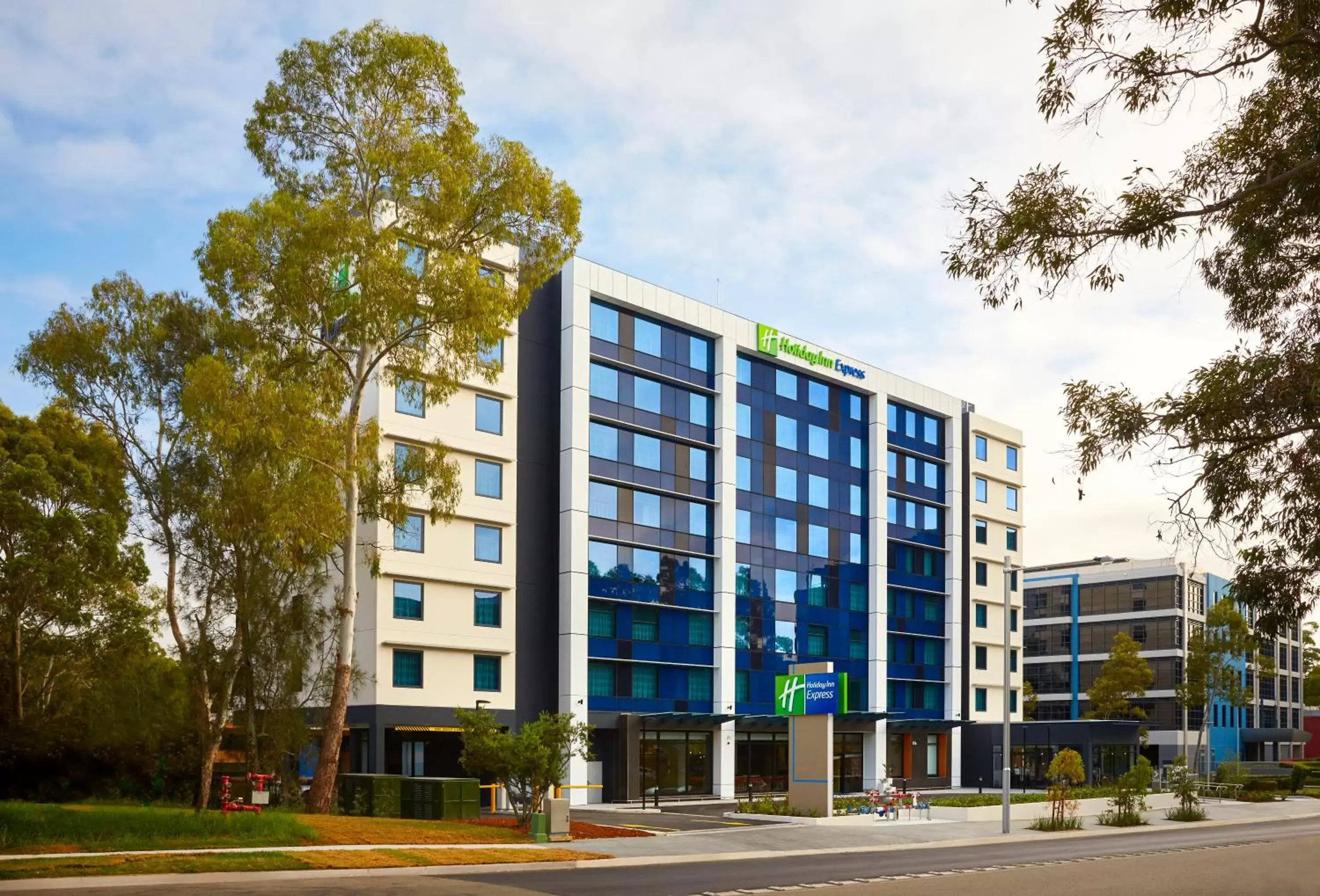 Property Building in Holiday Inn Express Sydney Macquarie Park, an IHG Hotel