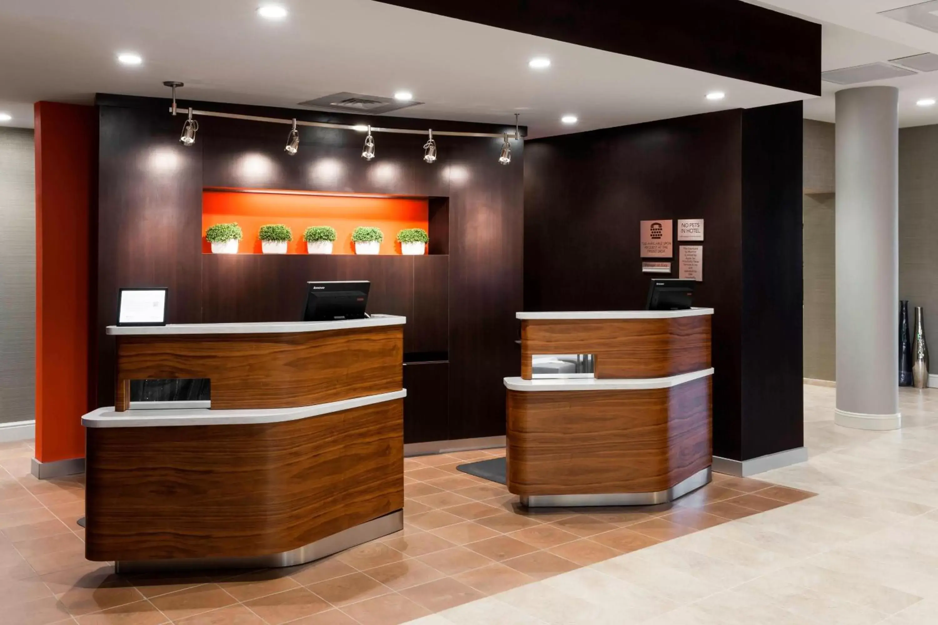 Property building, Lobby/Reception in Courtyard by Marriott Houston North/Shenandoah