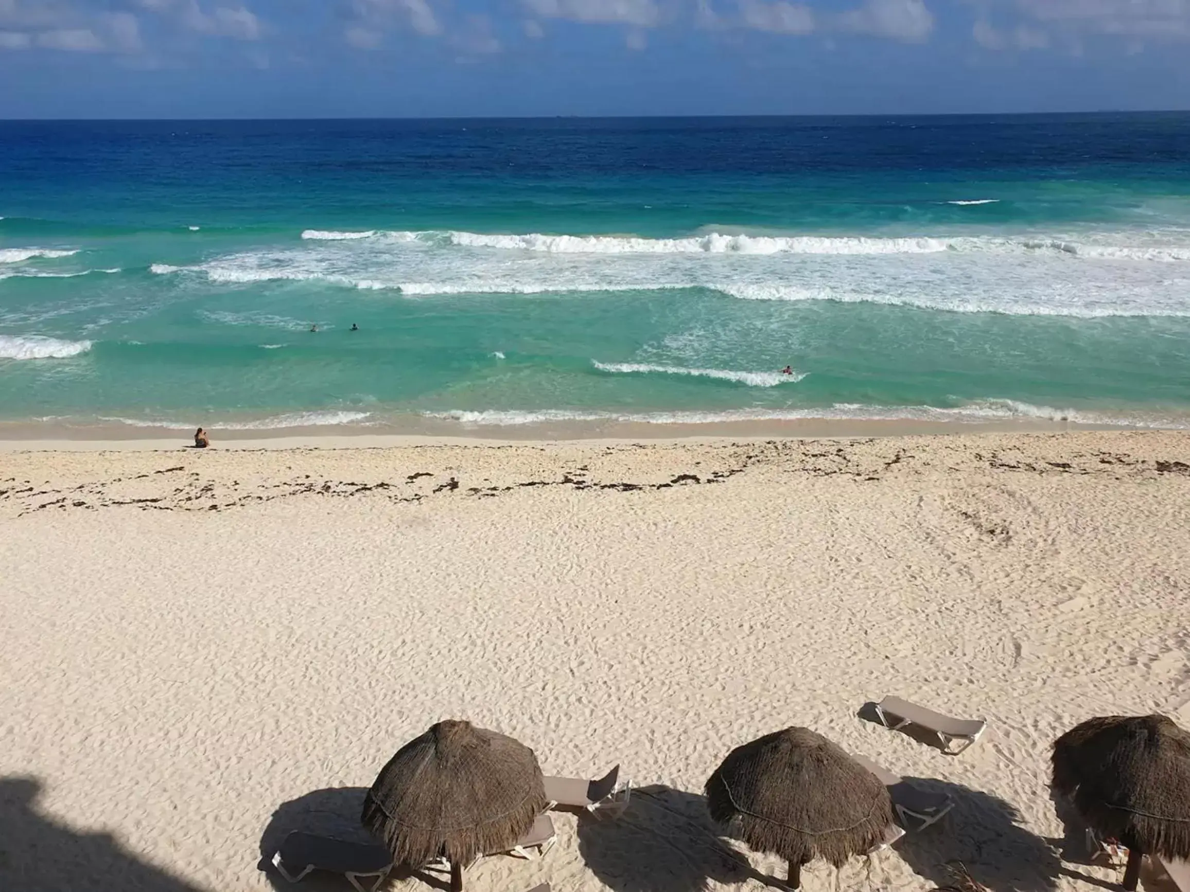 Beach in Cancun Beach&Sunrise