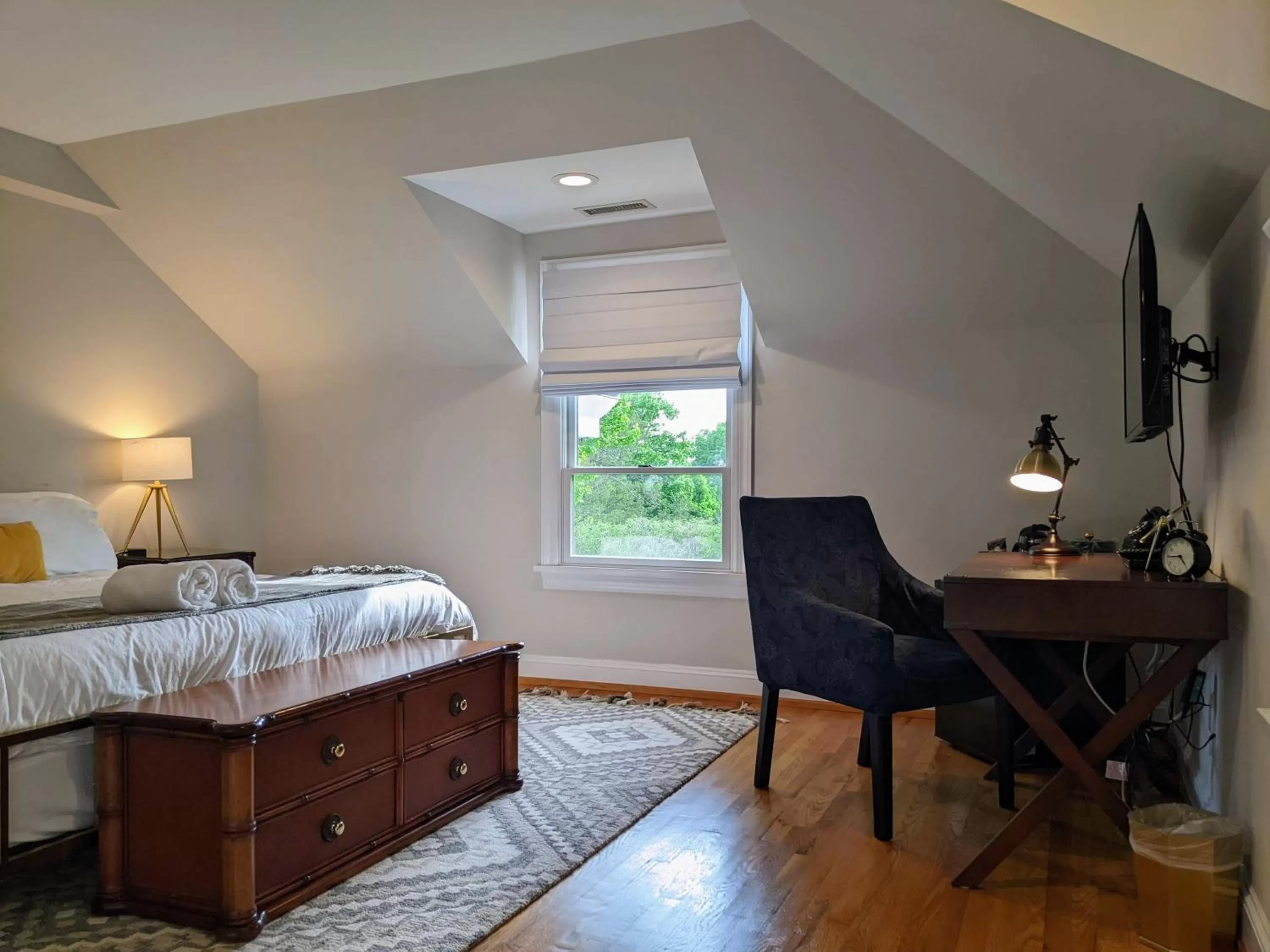 Bed in Stanton House Inn