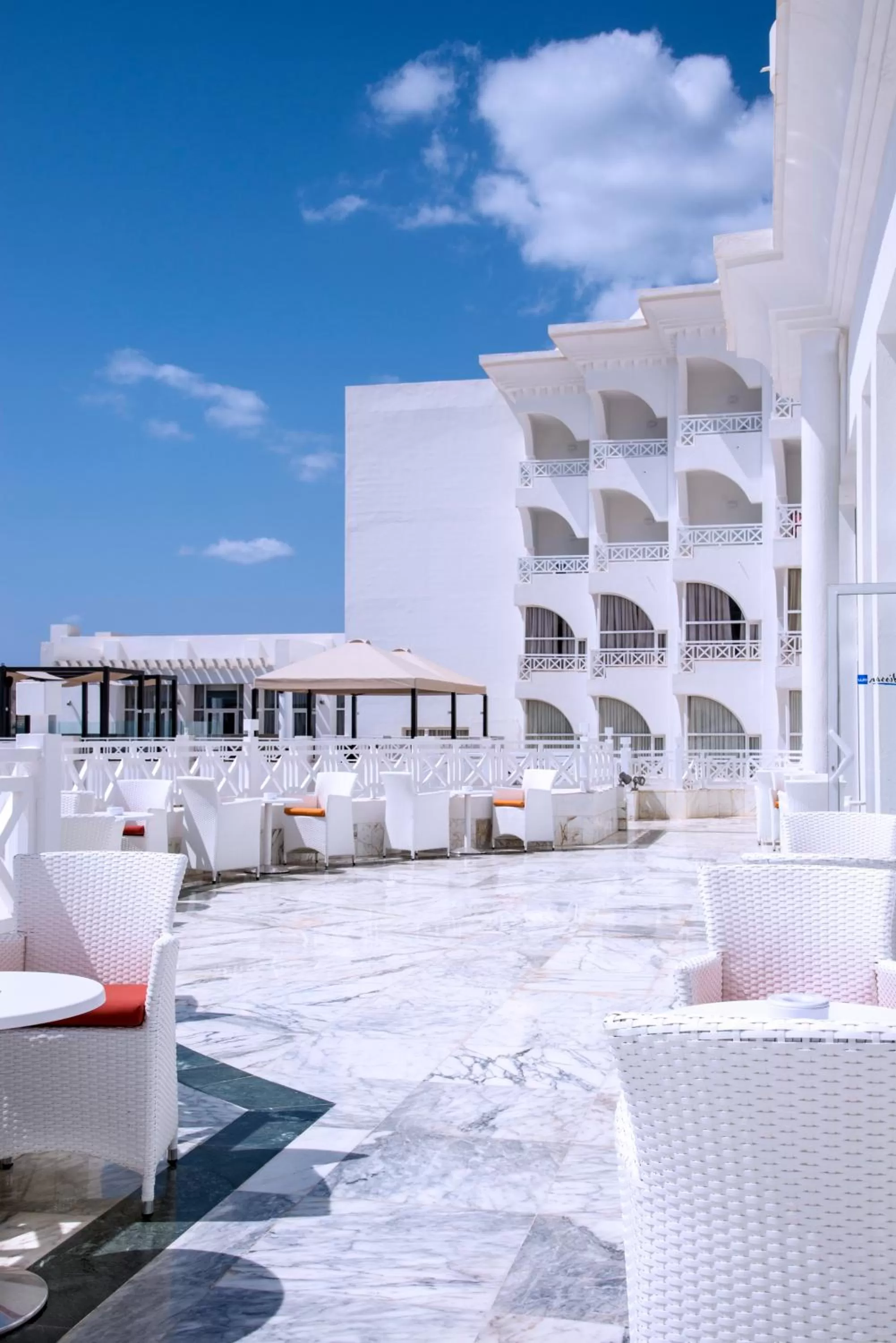 Lounge or bar in Radisson Blu Resort & Thalasso Hammamet