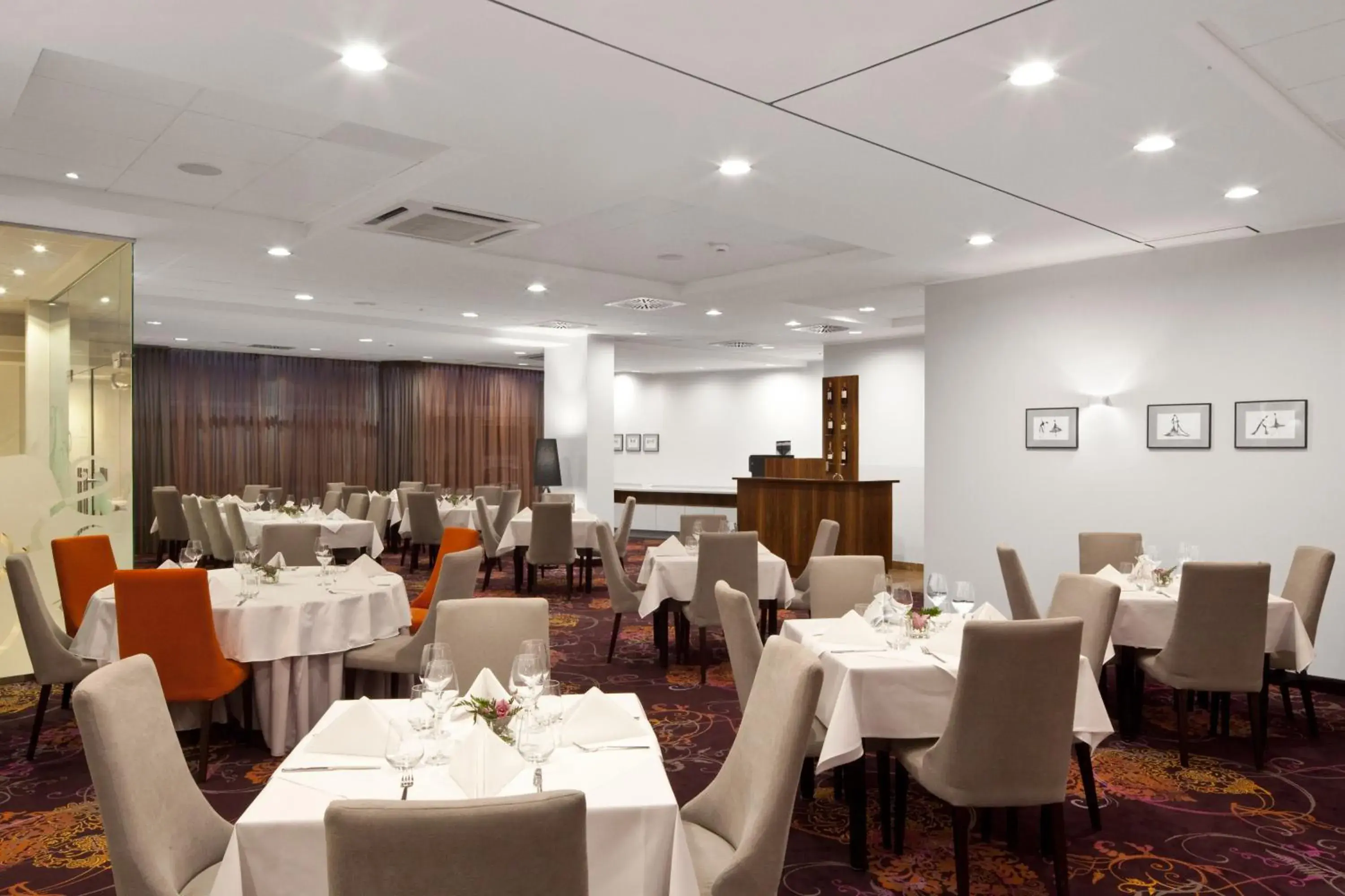 Restaurant/places to eat in Hotel Witkowski