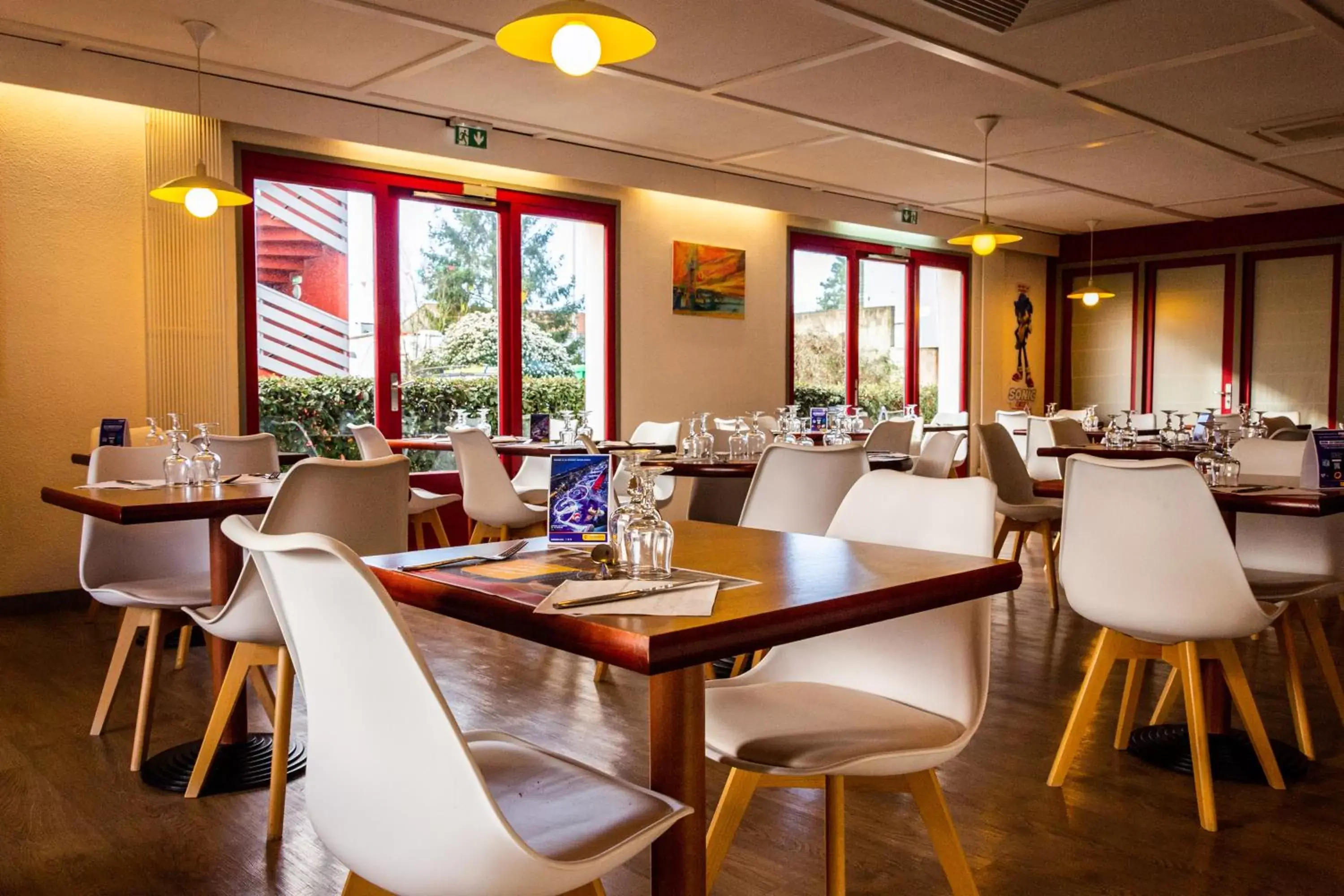 Restaurant/Places to Eat in initial by balladins La Roche-sur-Yon