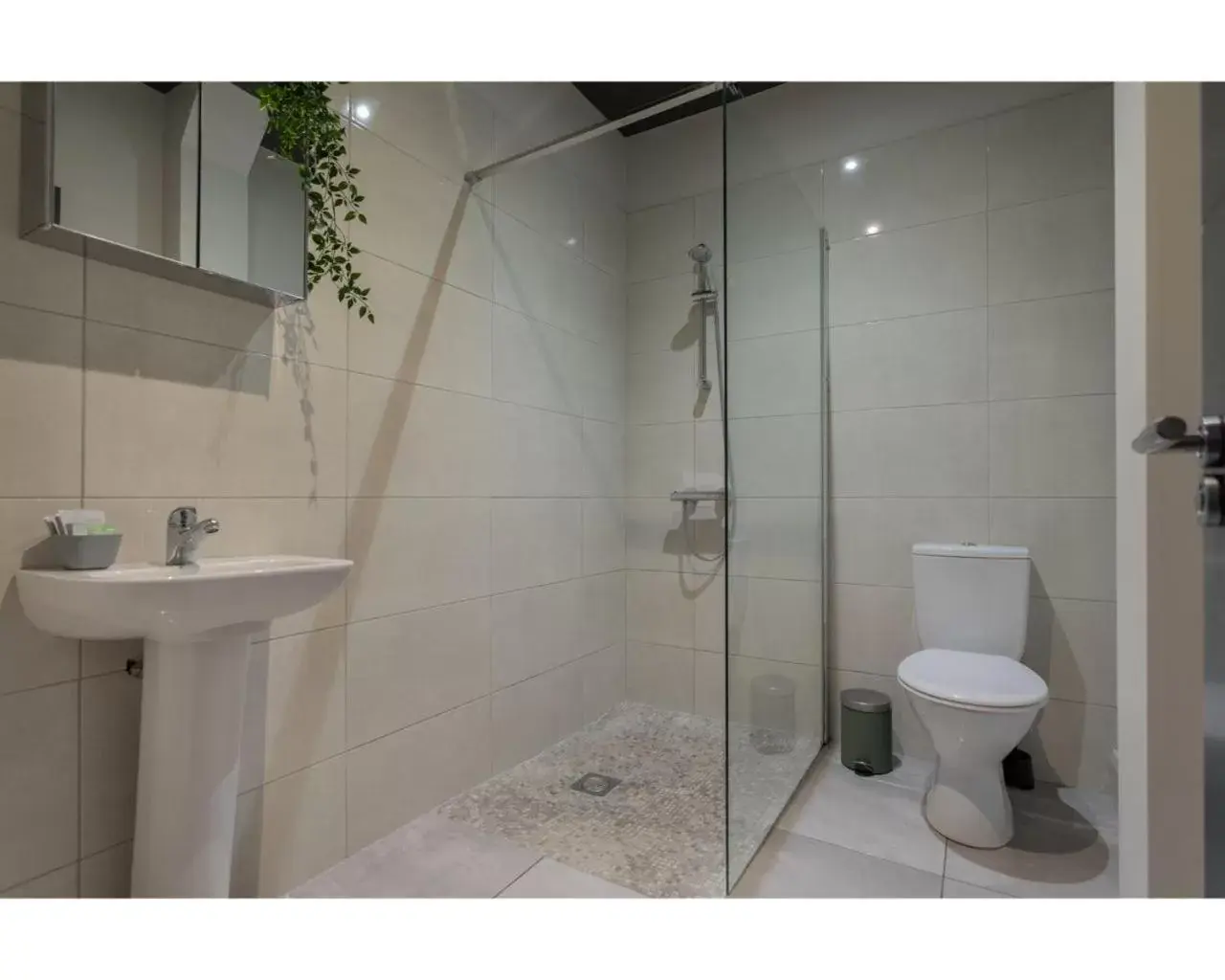 Bathroom in Central Belfast Apartments Camden Street