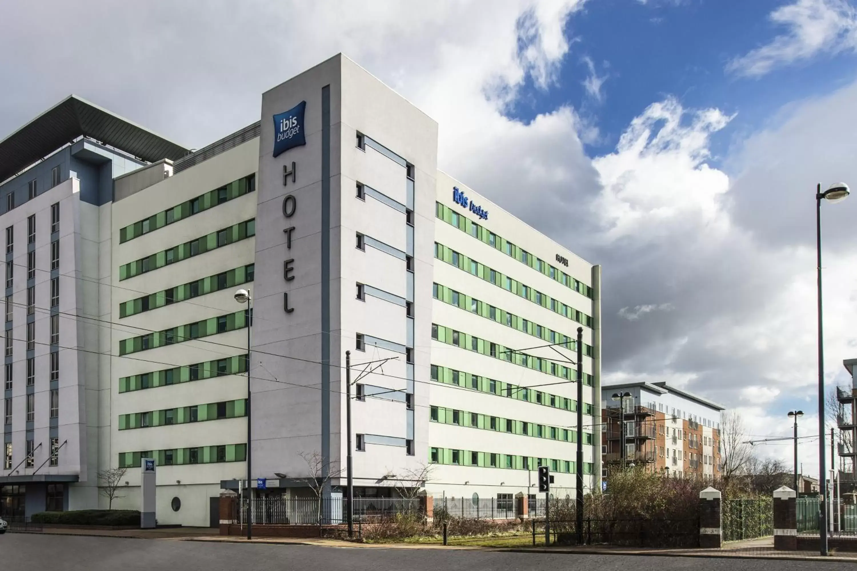 Facade/entrance, Property Building in ibis budget Manchester Salford Quays