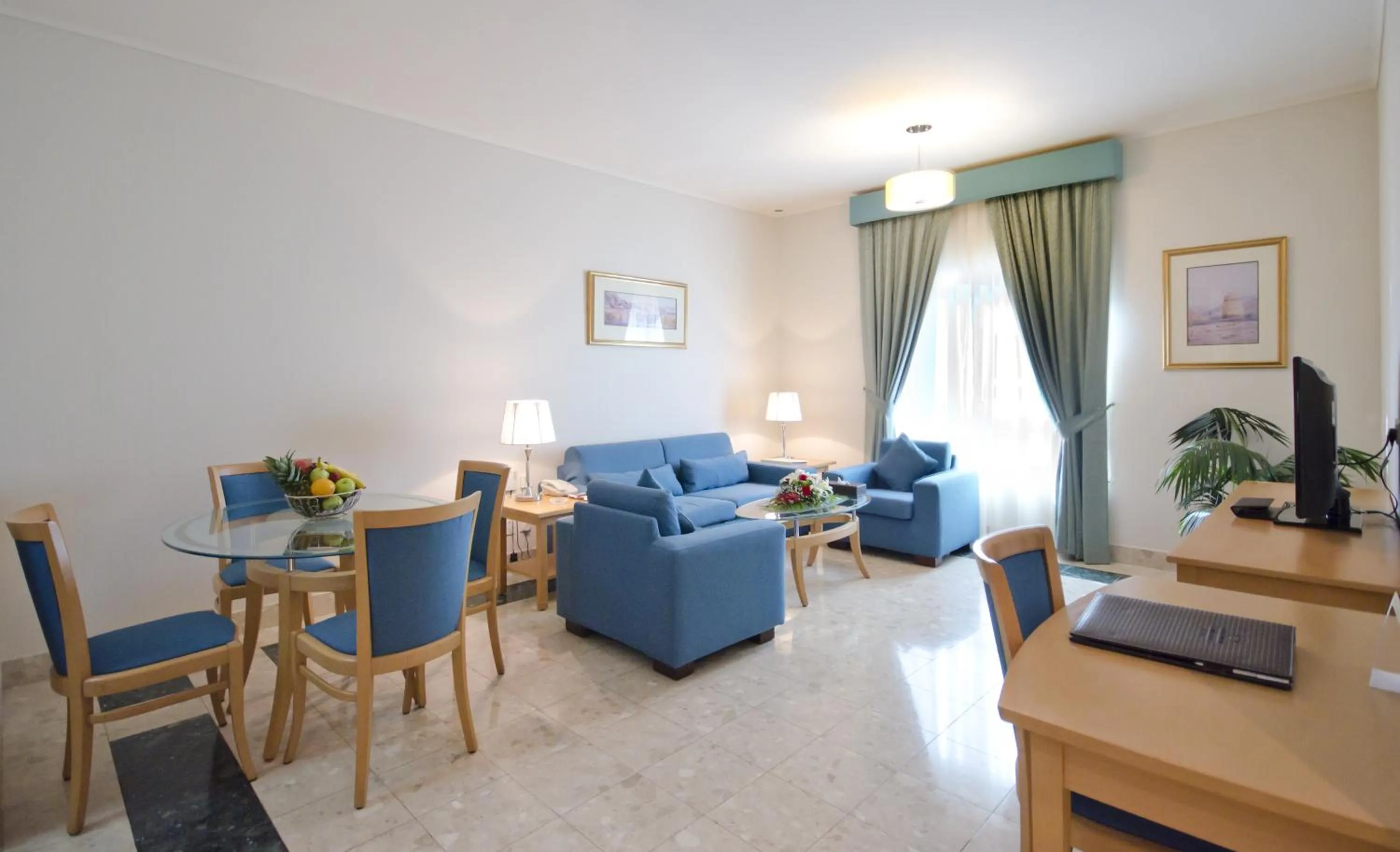 Standard One-Bedroom Apartment in Al Bustan Centre & Residence
