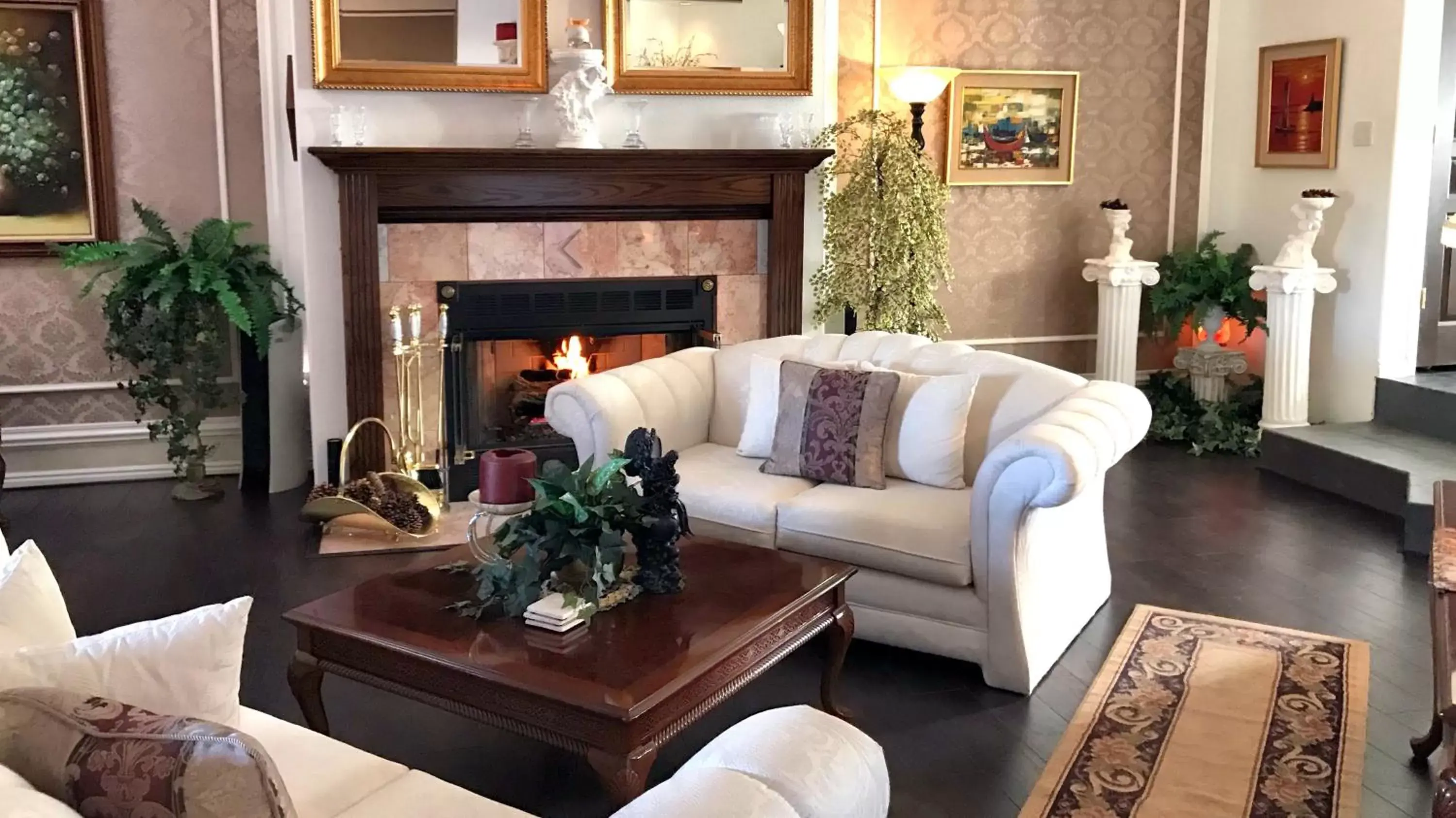 Living room in Dreamkatchers Lake Powell Bed & Breakfast Living room in Dreamkatchers Lake Powell Bed & Breakfast