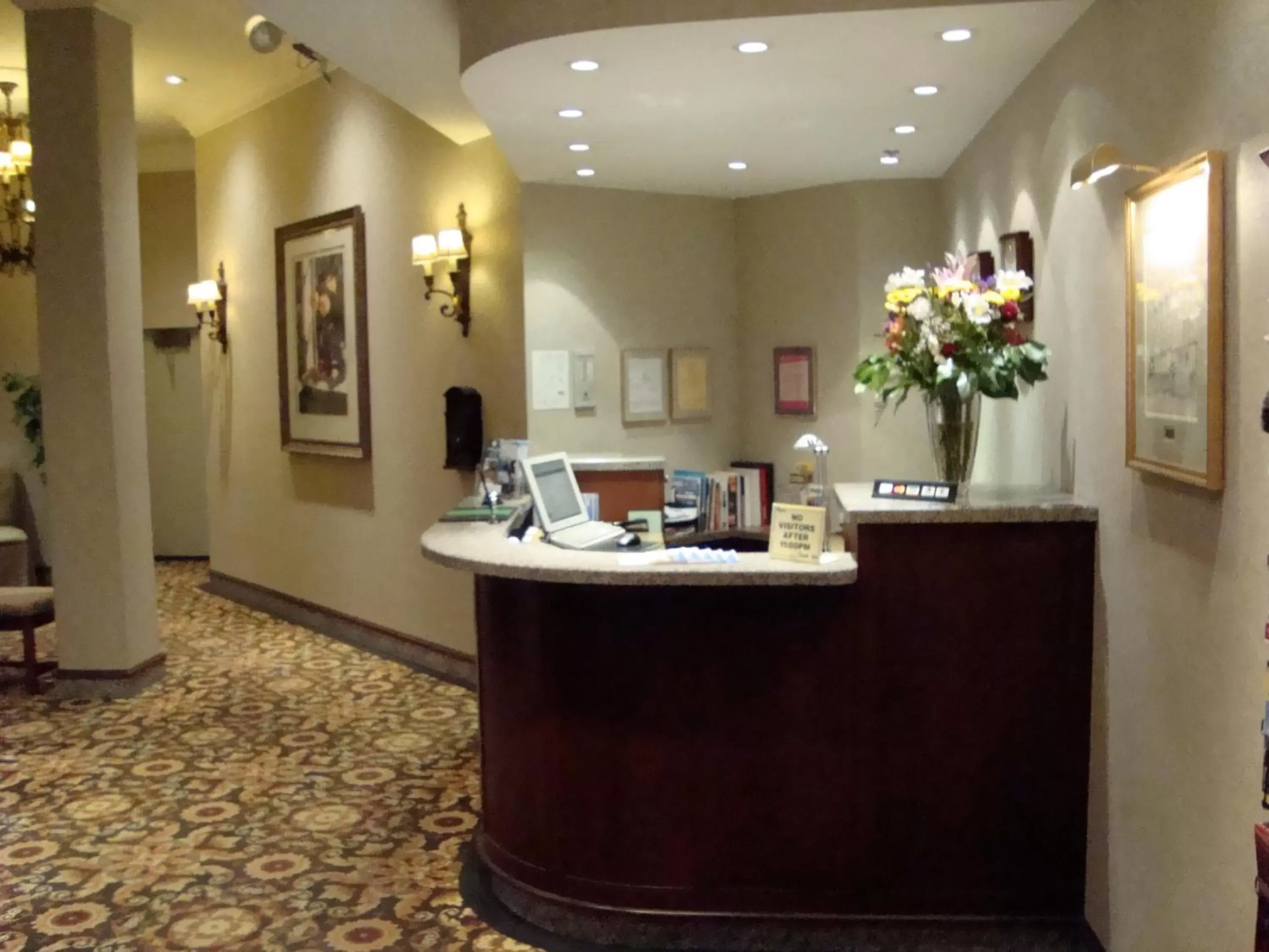 Lobby or reception, Lobby/Reception in Kingston Hotel