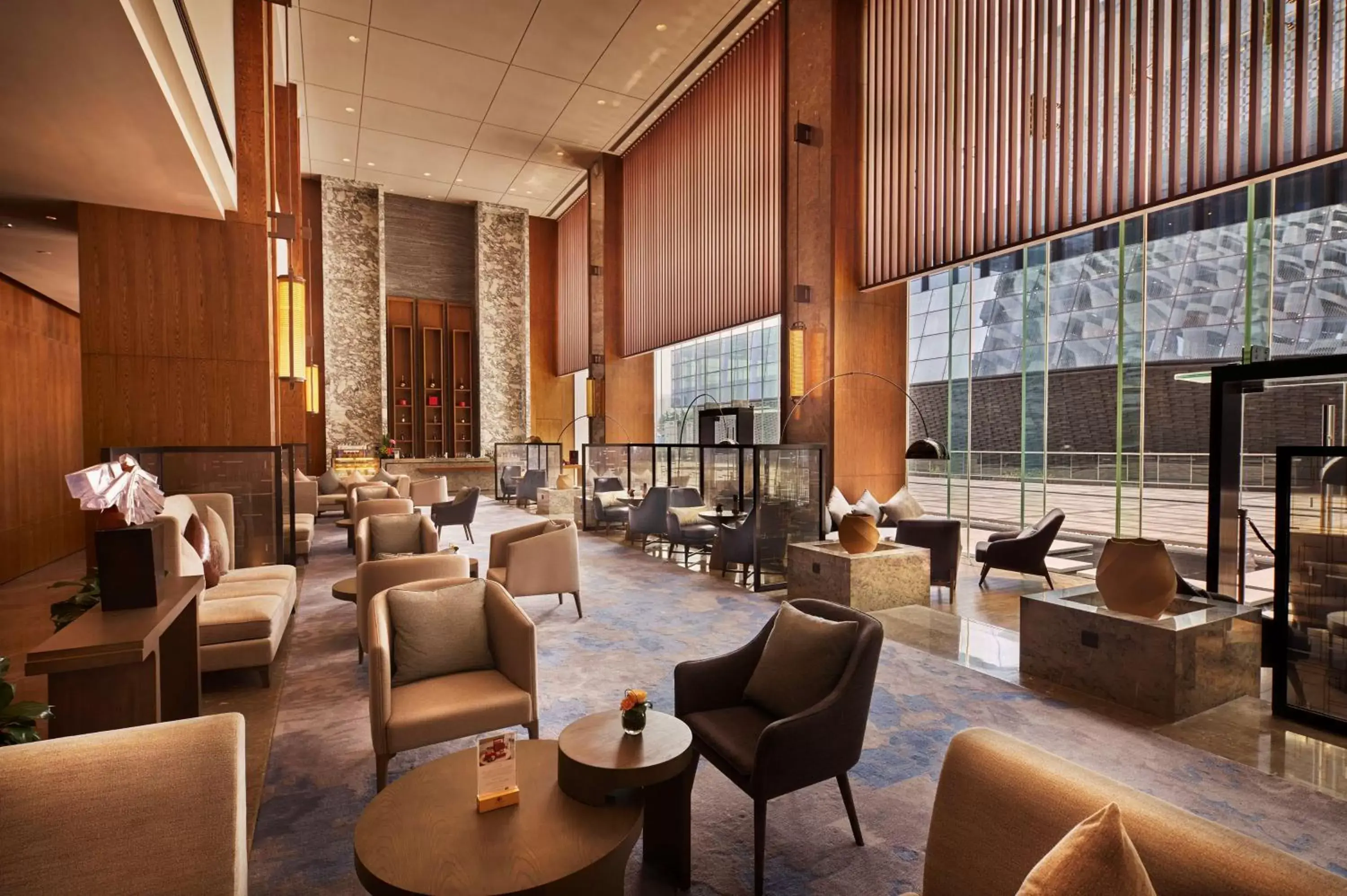 Restaurant/places to eat, Lounge/Bar in Hilton Suzhou