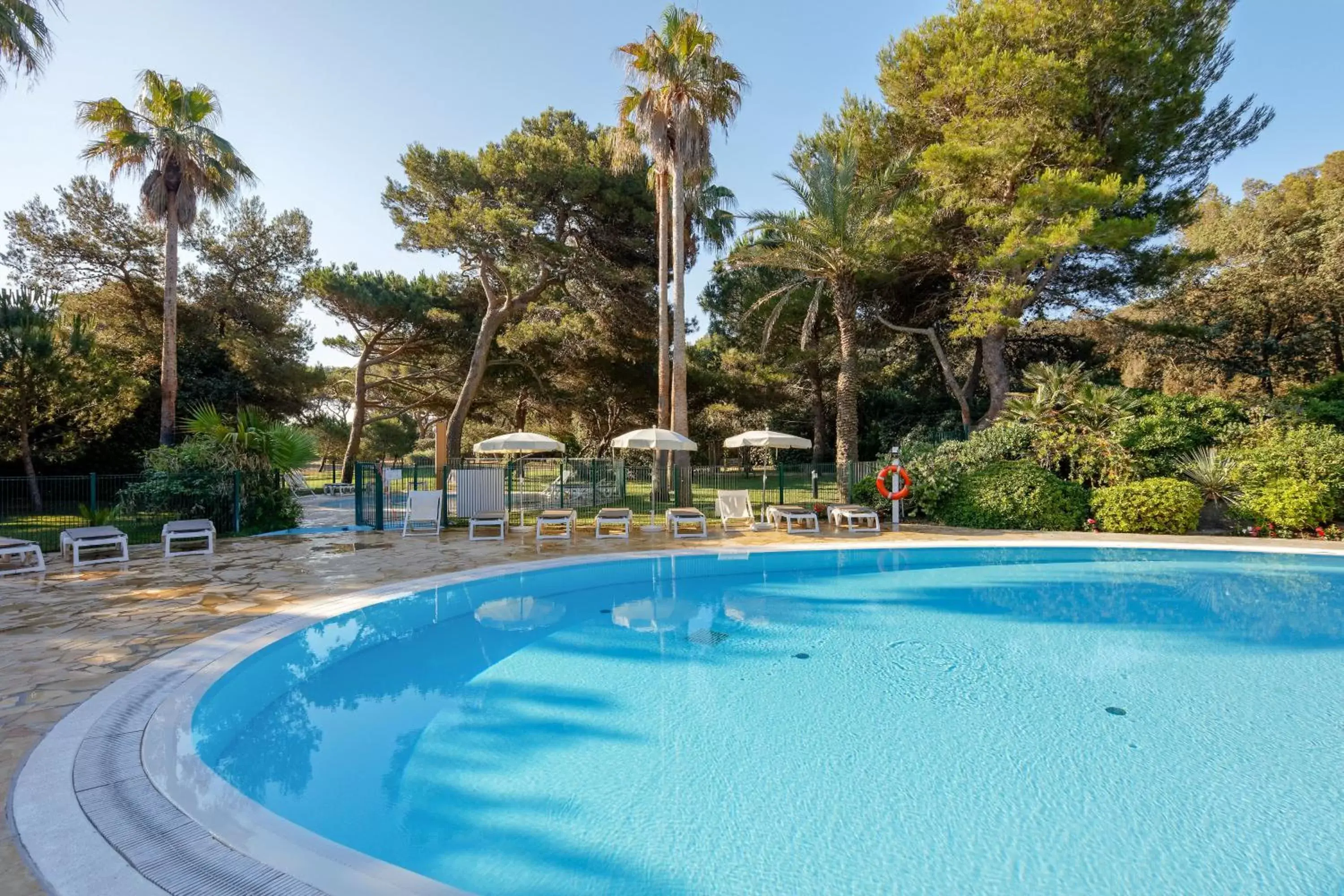 Spring, Swimming Pool in Résidence Pierre & Vacances La Pinède