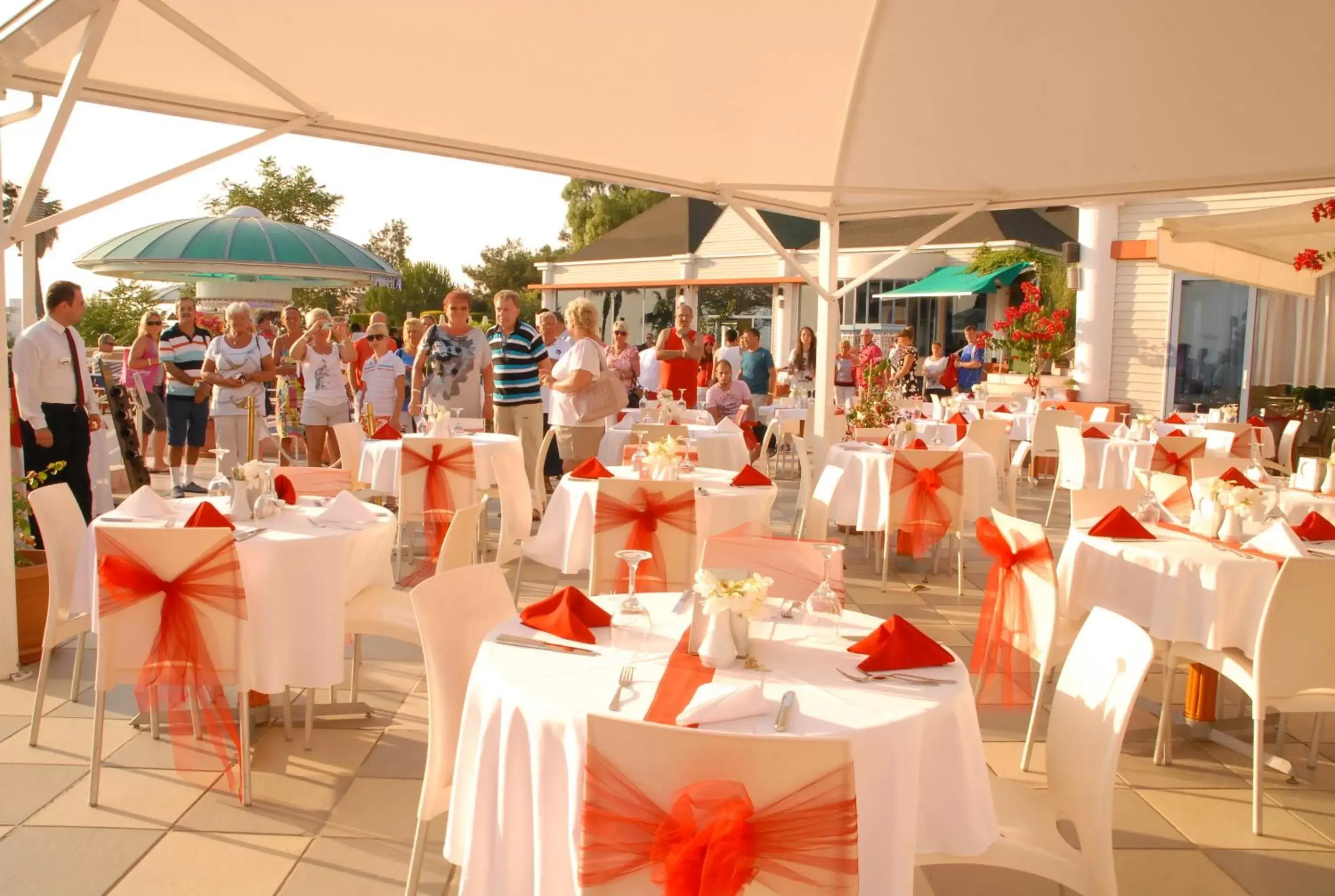 Restaurant/Places to Eat in The Grand Blue Sky International - All Inclusive