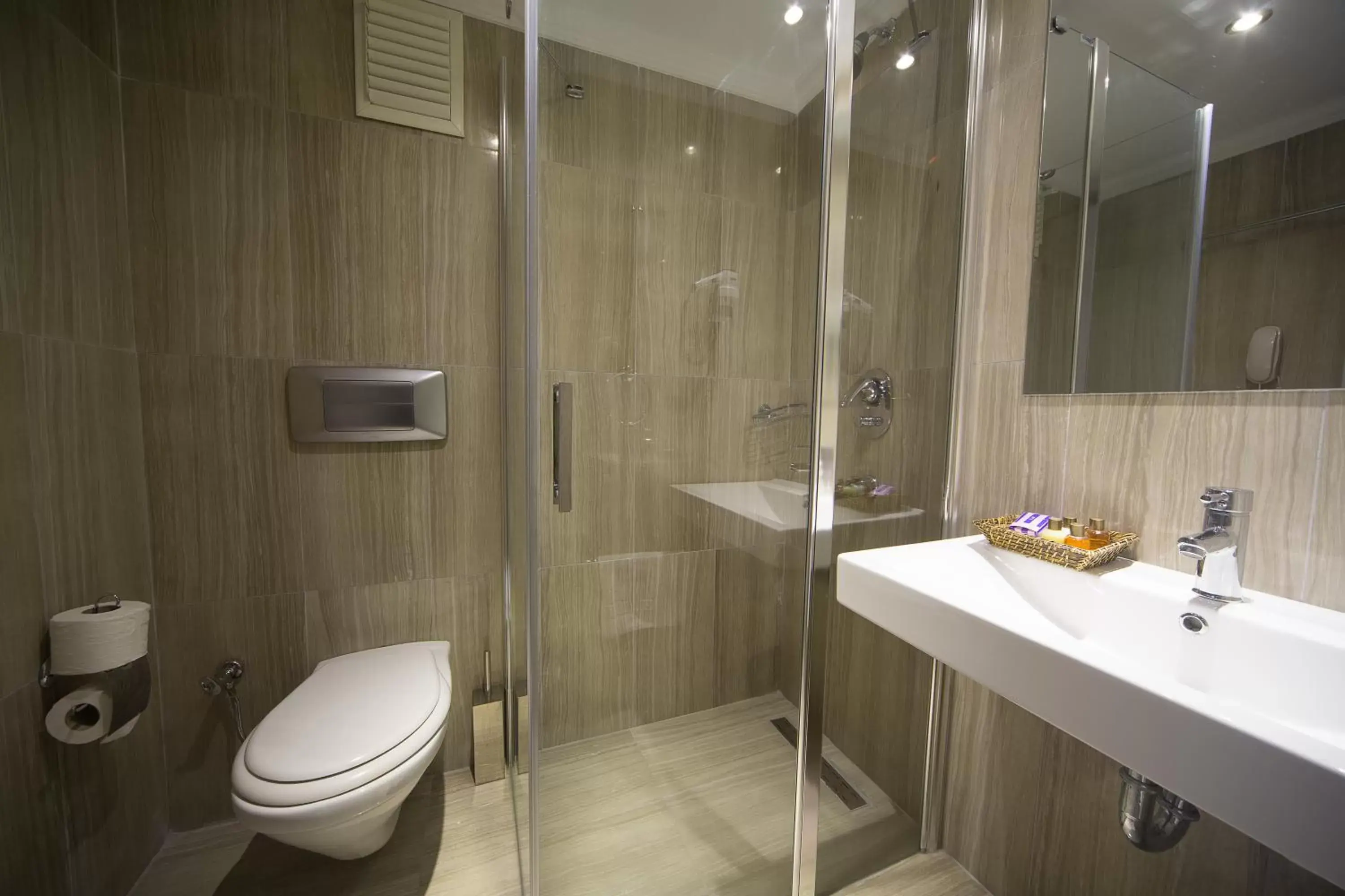 Bathroom in Semsan Hotel