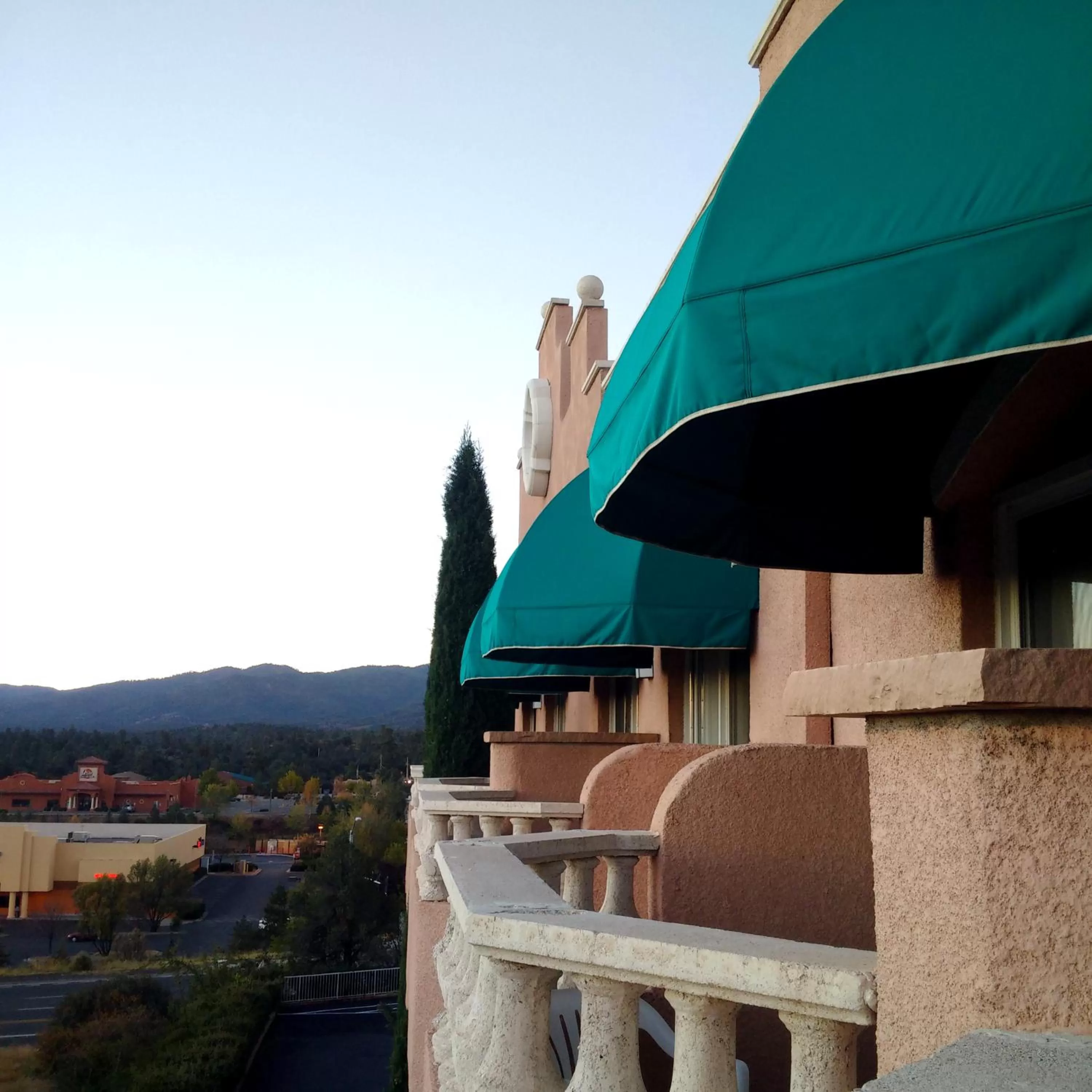 Facade/entrance in Forest Villas Hotel