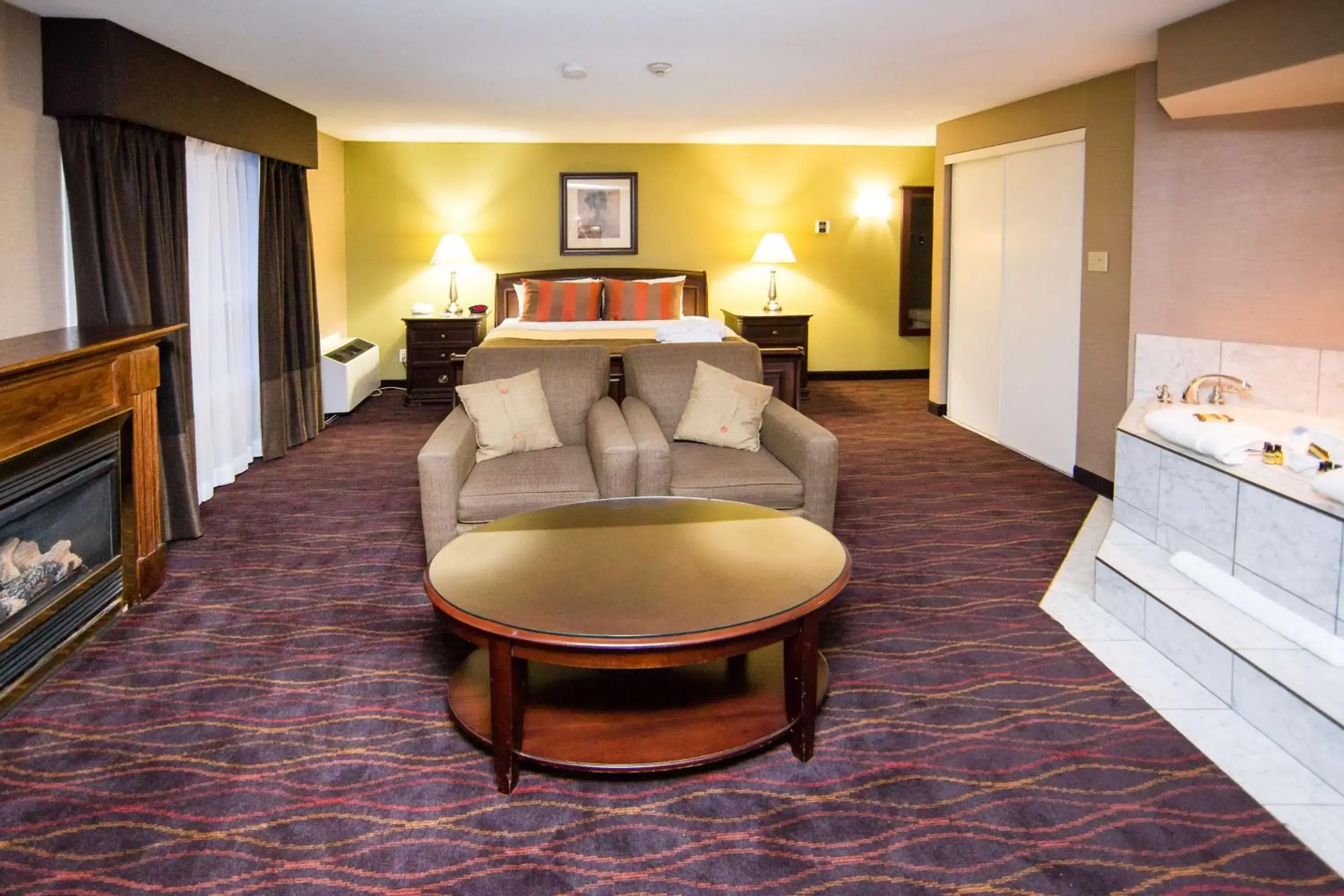 Photo of the whole room in Best Western Plus Ottawa Kanata Hotel and Conference Centre