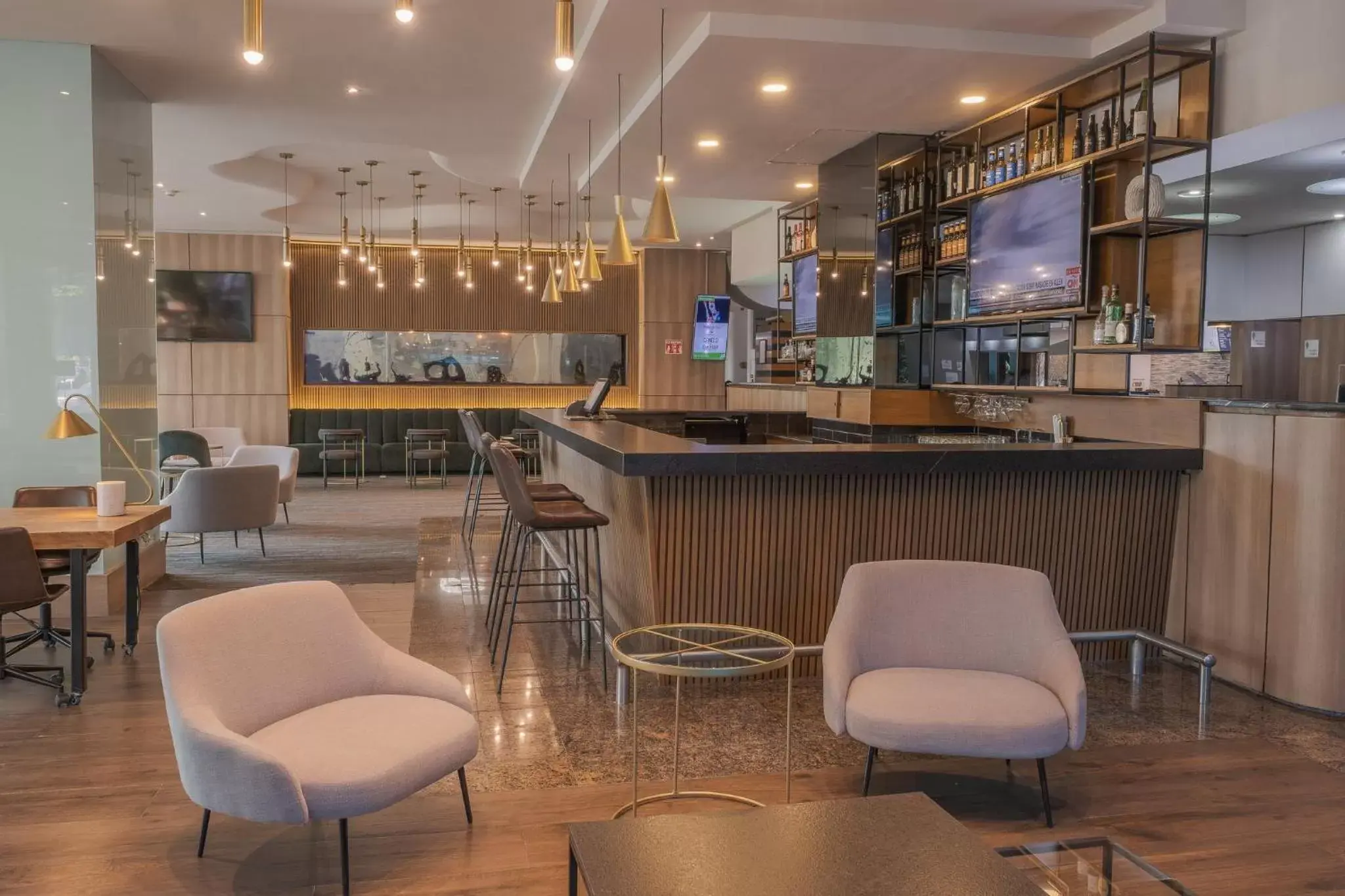 Lounge or bar, Lounge/Bar in Holiday Inn Guadalajara Select, an IHG Hotel