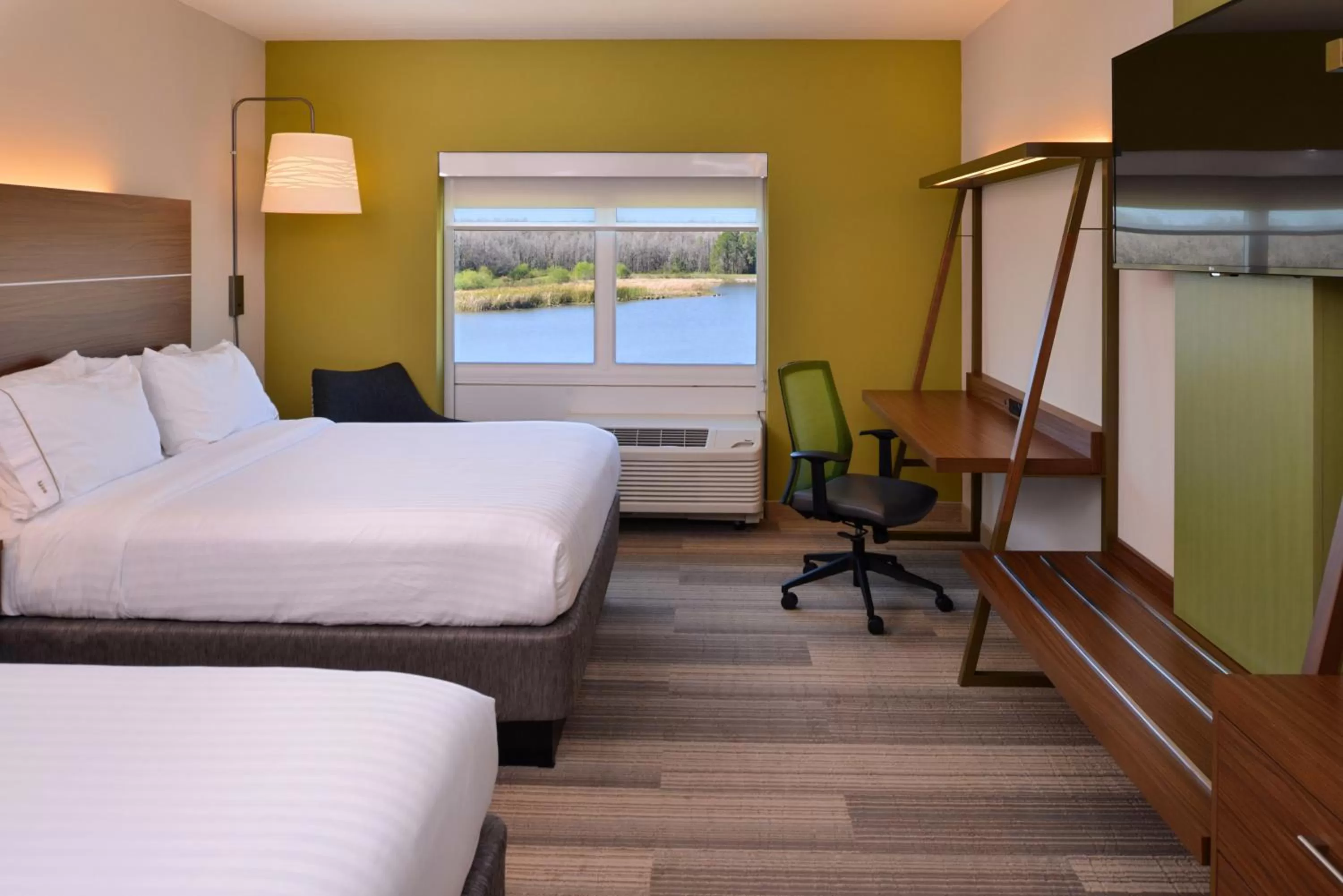 Photo of the whole room, Bed in Holiday Inn Express & Suites Trinity by IHG