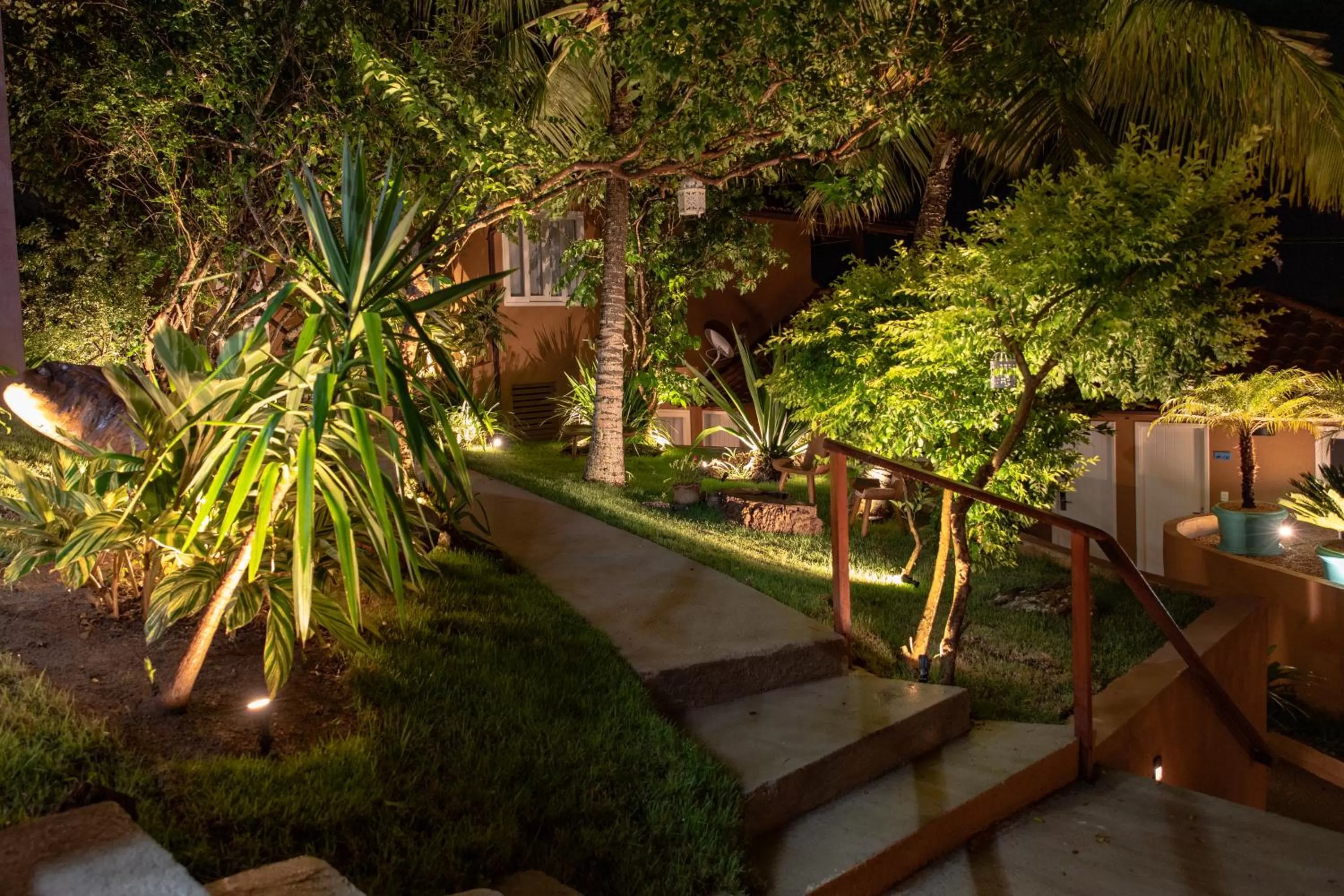 Garden in Jubarte Hotel by Insólito