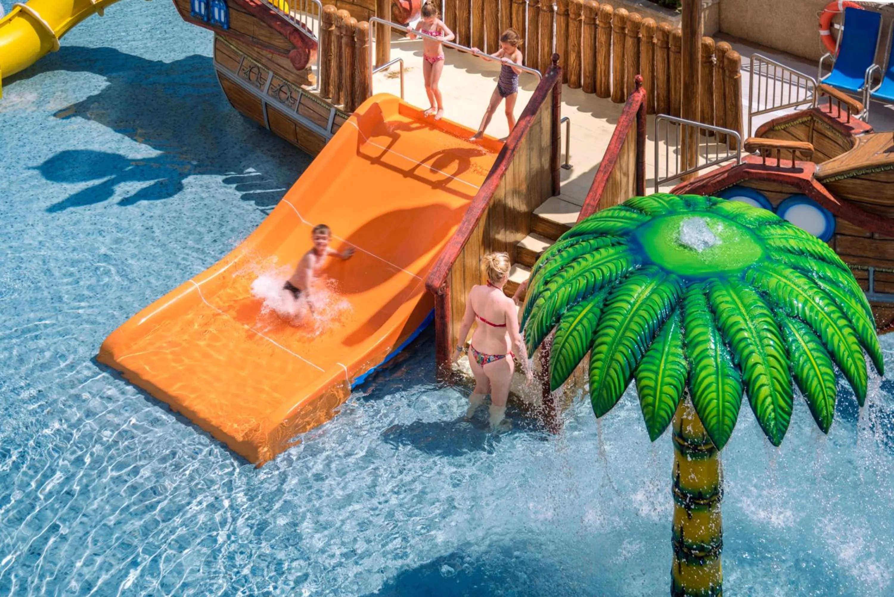 Bird's eye view in Hotel Oasis Park Splash