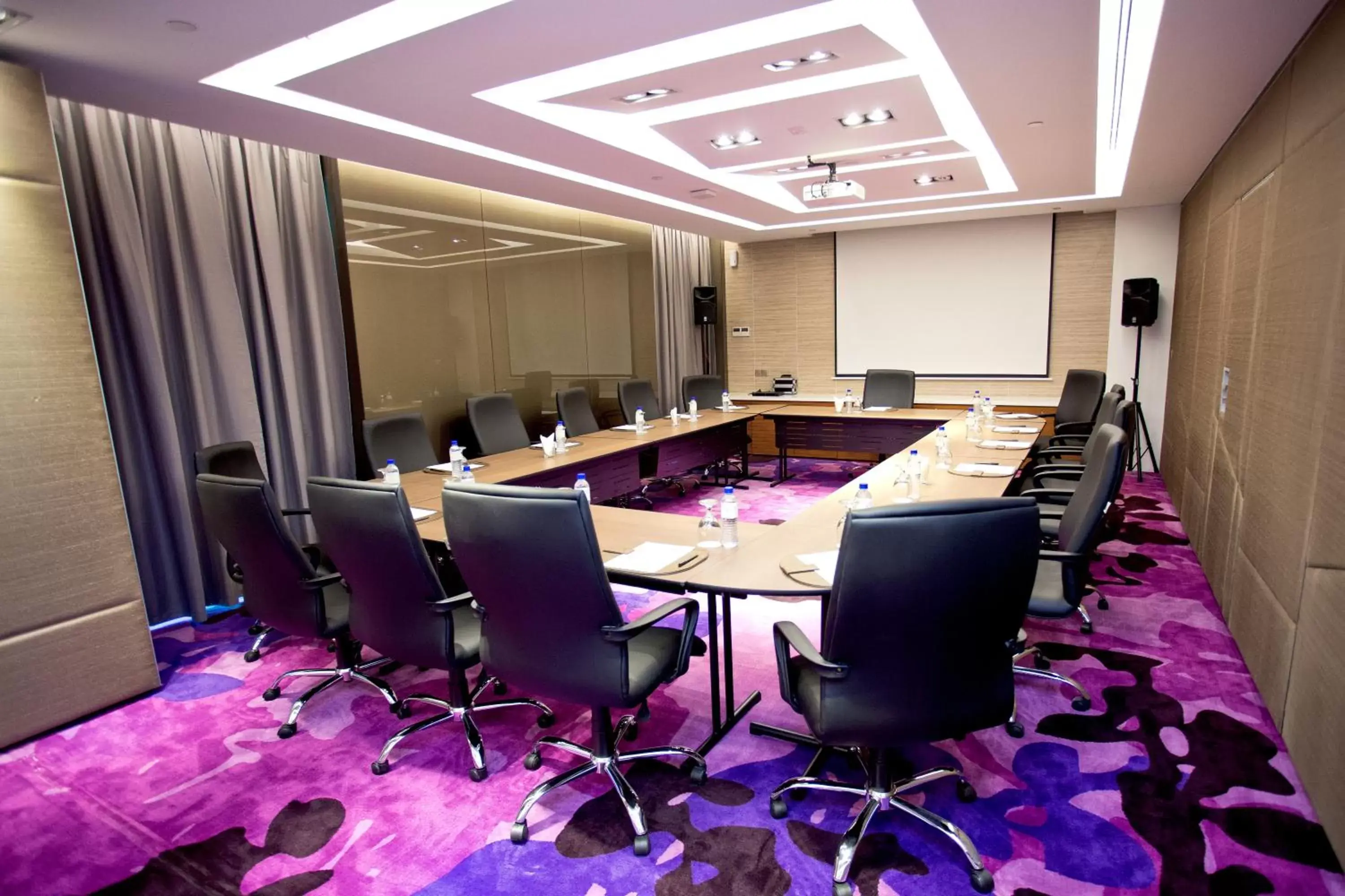 Business facilities, Business Area/Conference Room in Vouk Hotel Suites, Penang