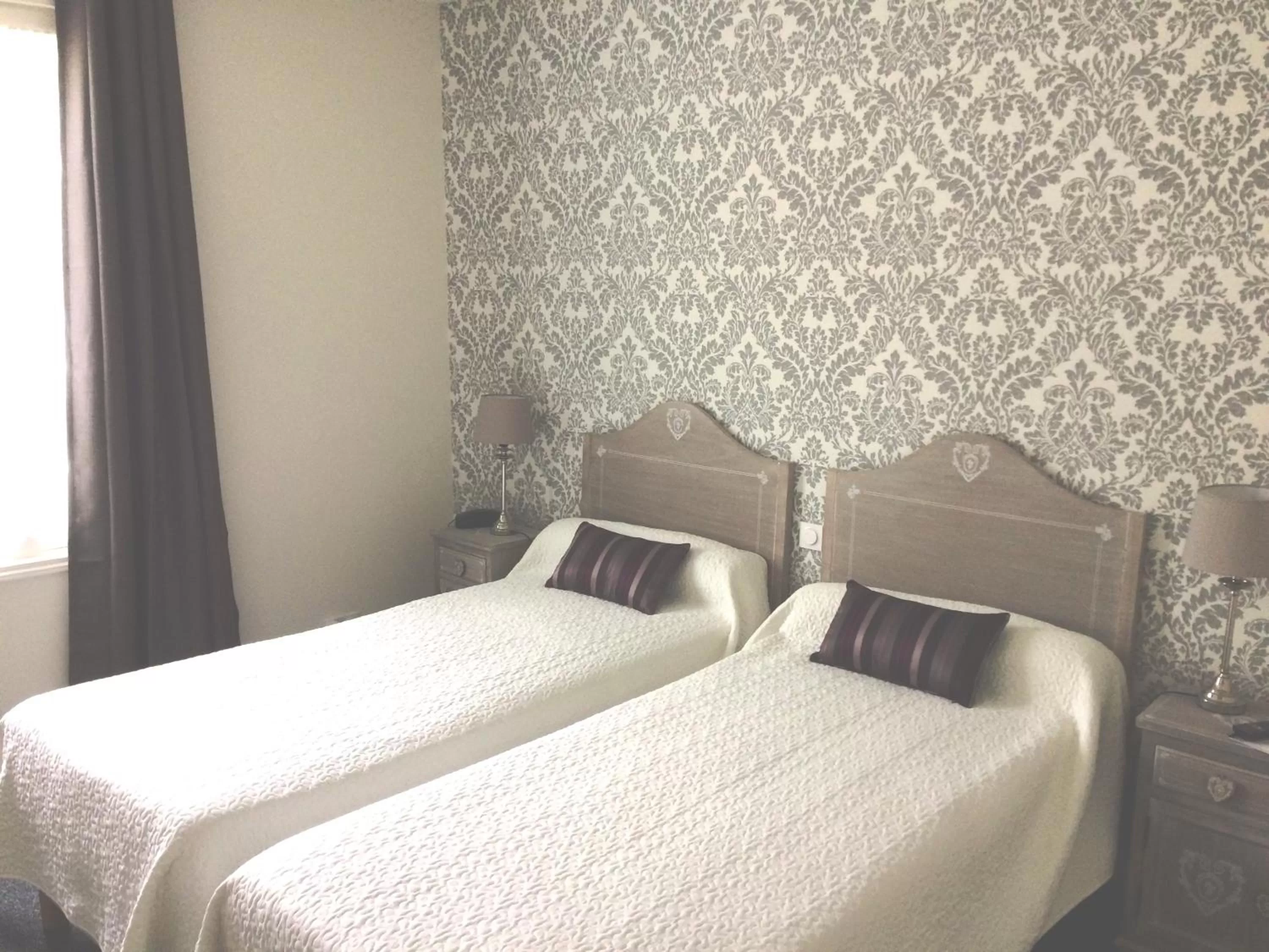 Bed in Hôtel Diderot