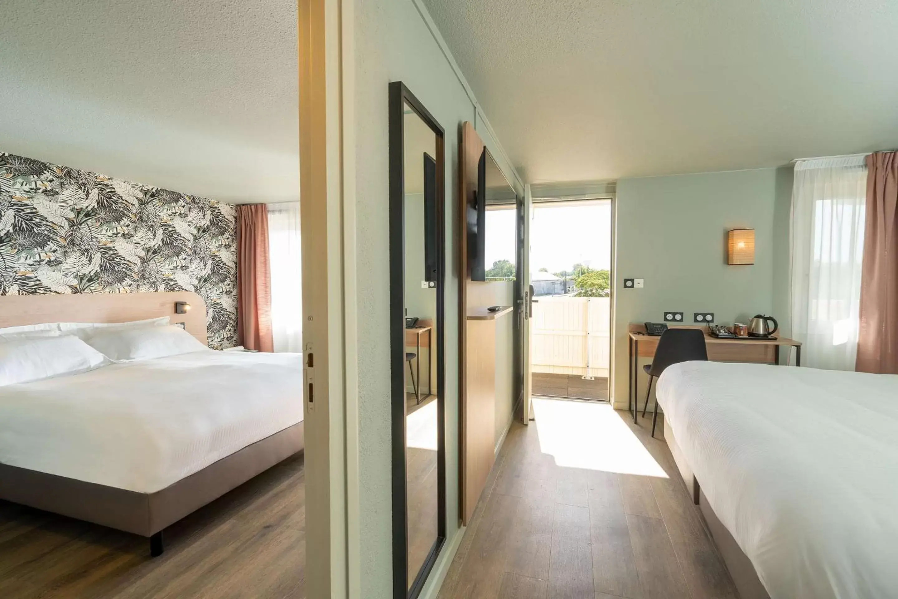 Bedroom, Bed in Sure Hotel by Best Western Rochefort-sur-Mer