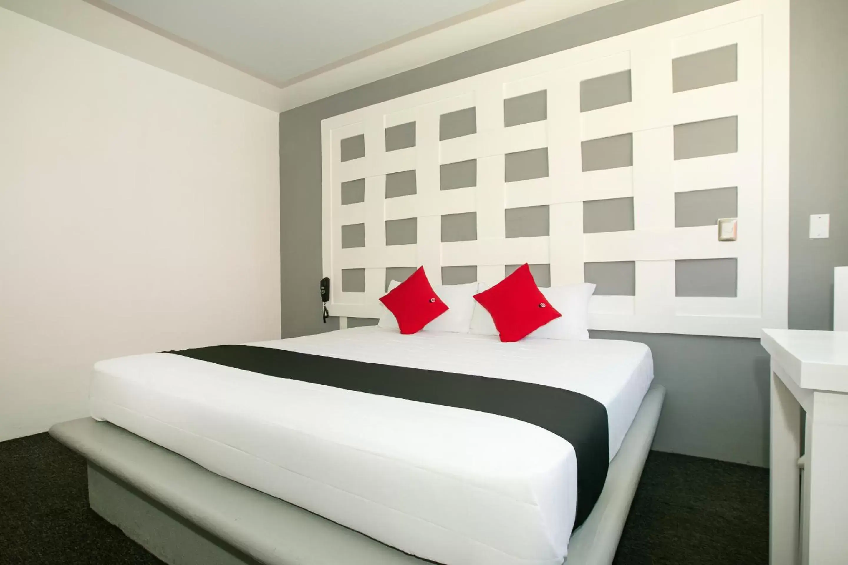 Bedroom, Bed in Hotel Euro Confort,Pachuca