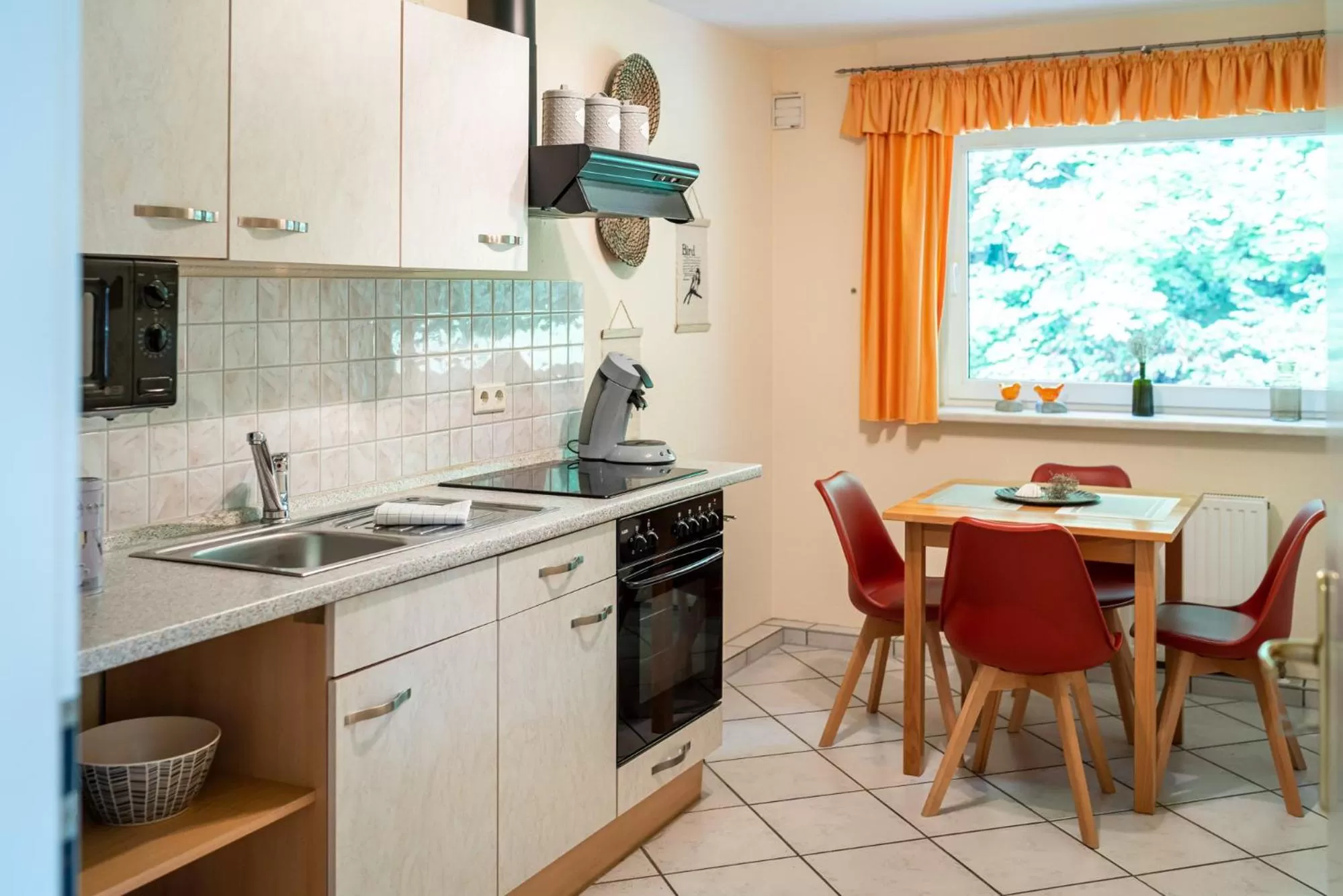 Kitchen or kitchenette in Waldhotel Tannenhäuschen