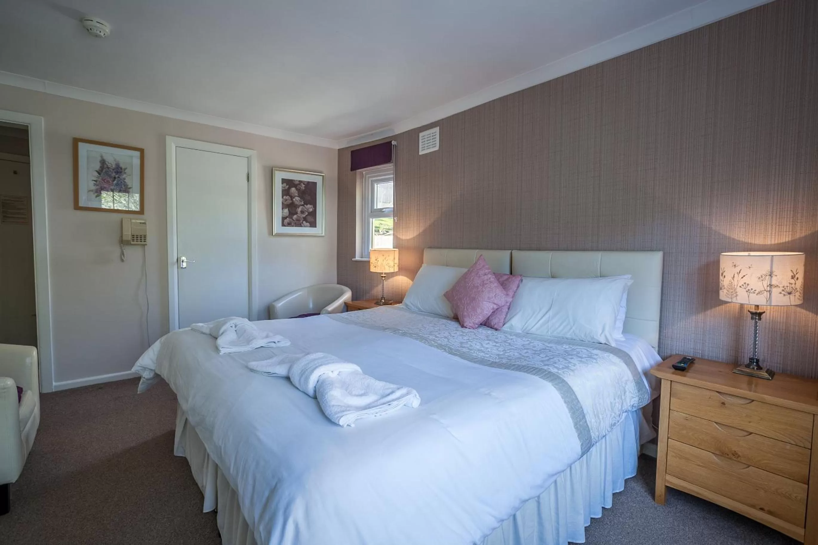 Bed in The Hotel Balmoral - Just for Adults