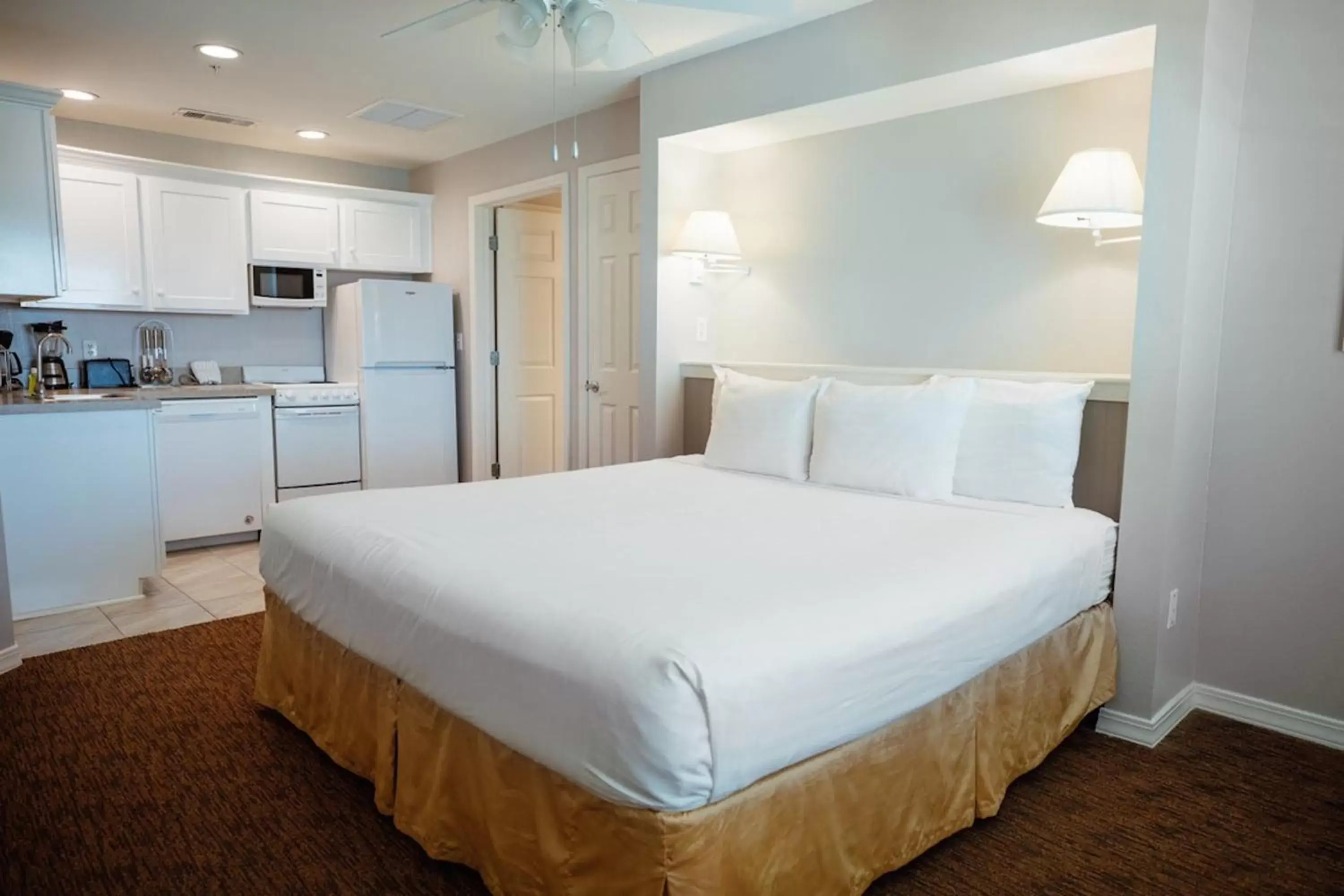 Photo of the whole room, Bed in Holiday Inn Club Vacations Galveston Seaside Resort, an IHG Hotel