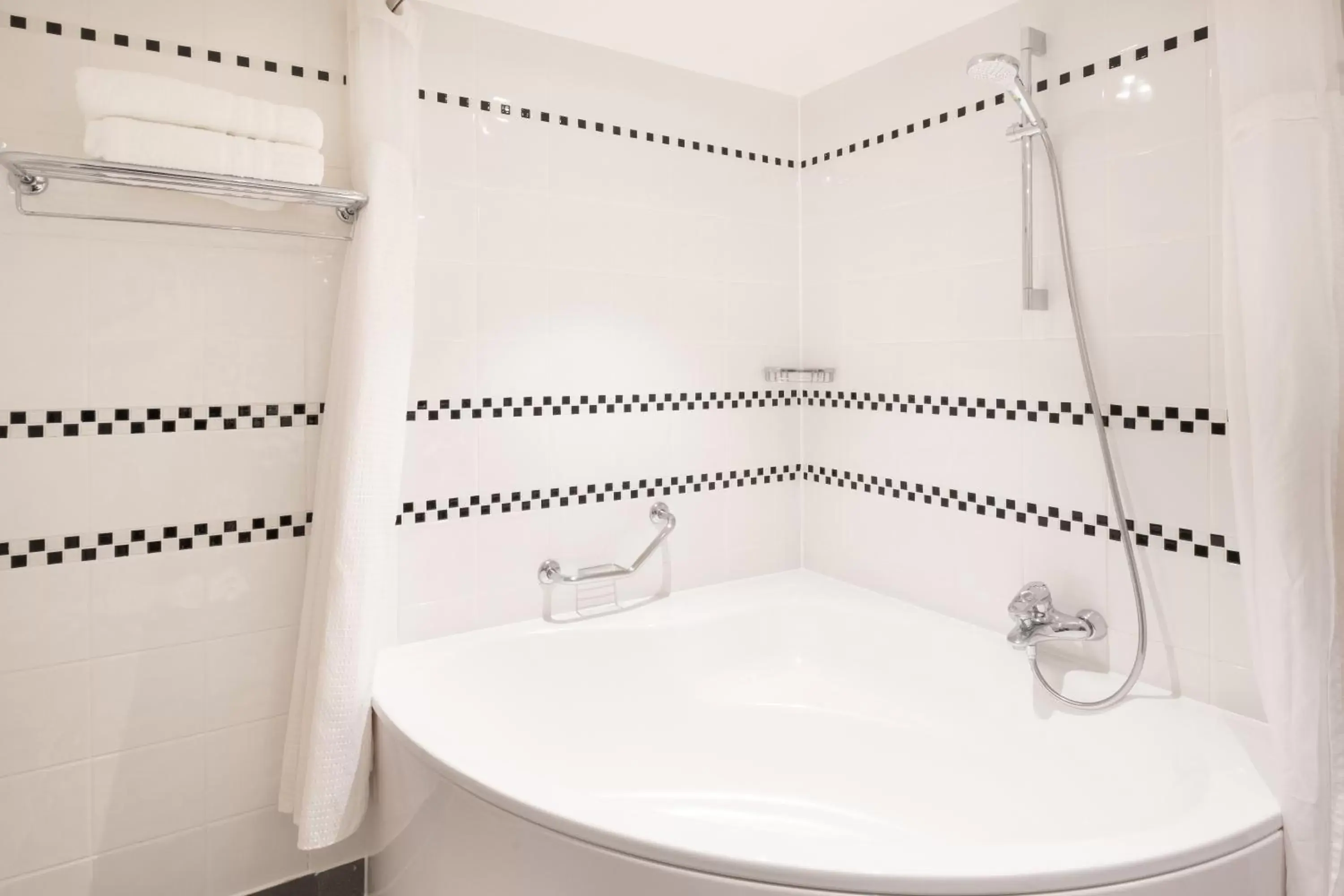 Bathroom in Holiday Inn Leicester City, an IHG Hotel